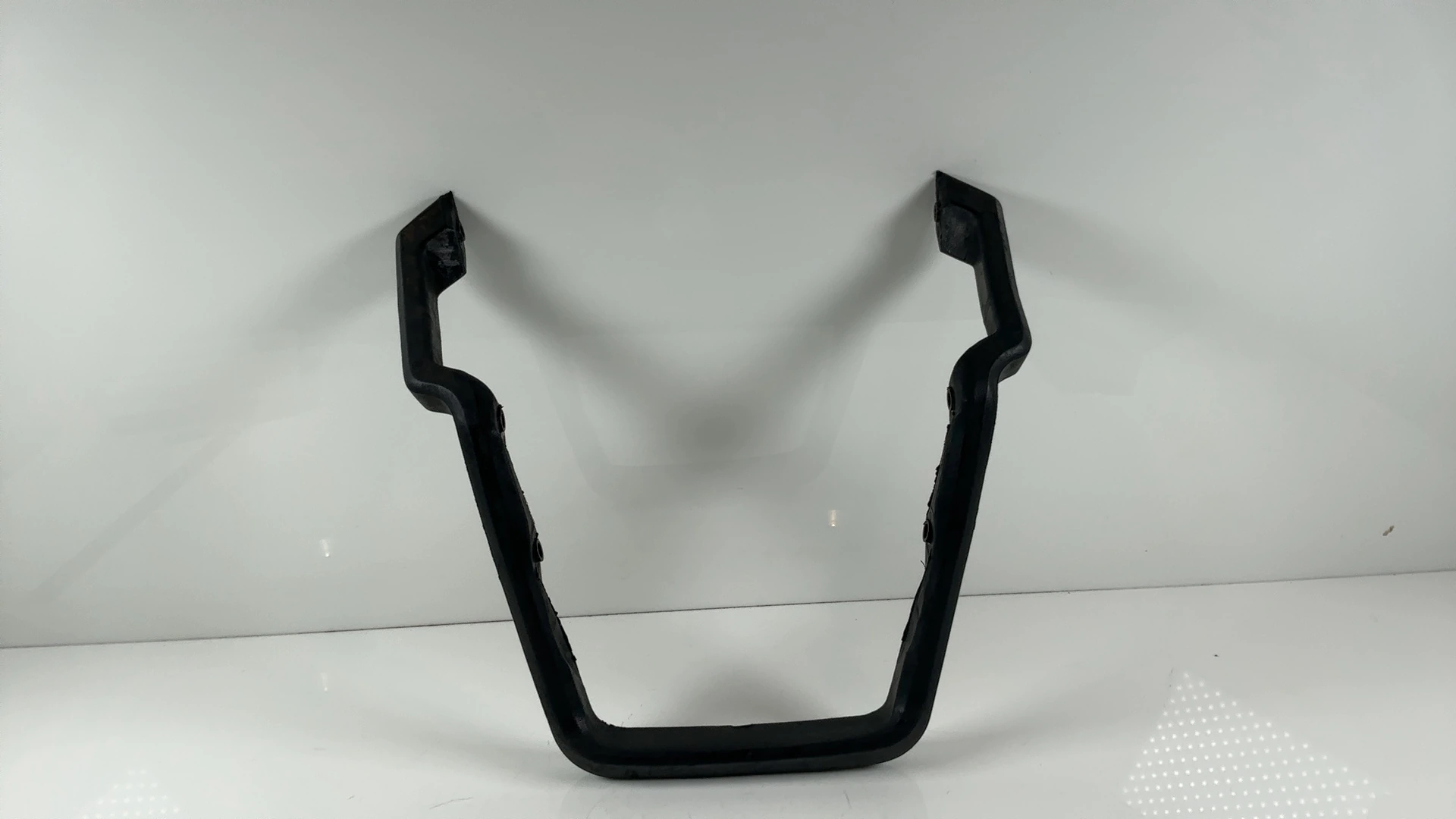 Suzuki GS550E GS550 550cc Rear Passenger Grab Handle Bar 1983-1986 46210-43400 - Image 1