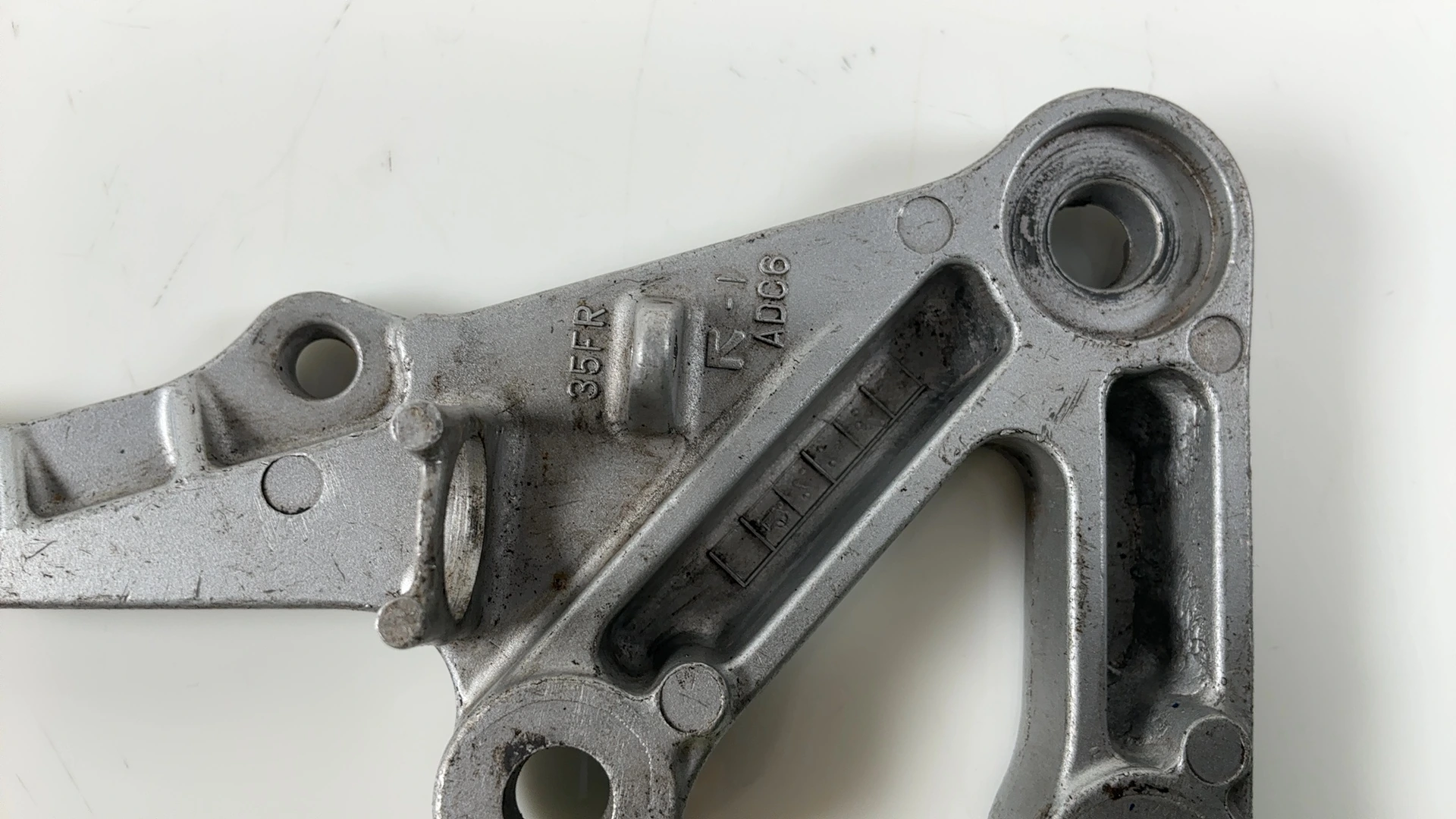 Suzuki GSX-R 600 750 Right Front Foot Rest Peg Bracket 2001-2003 OEM 43511-35F00 - Image 8