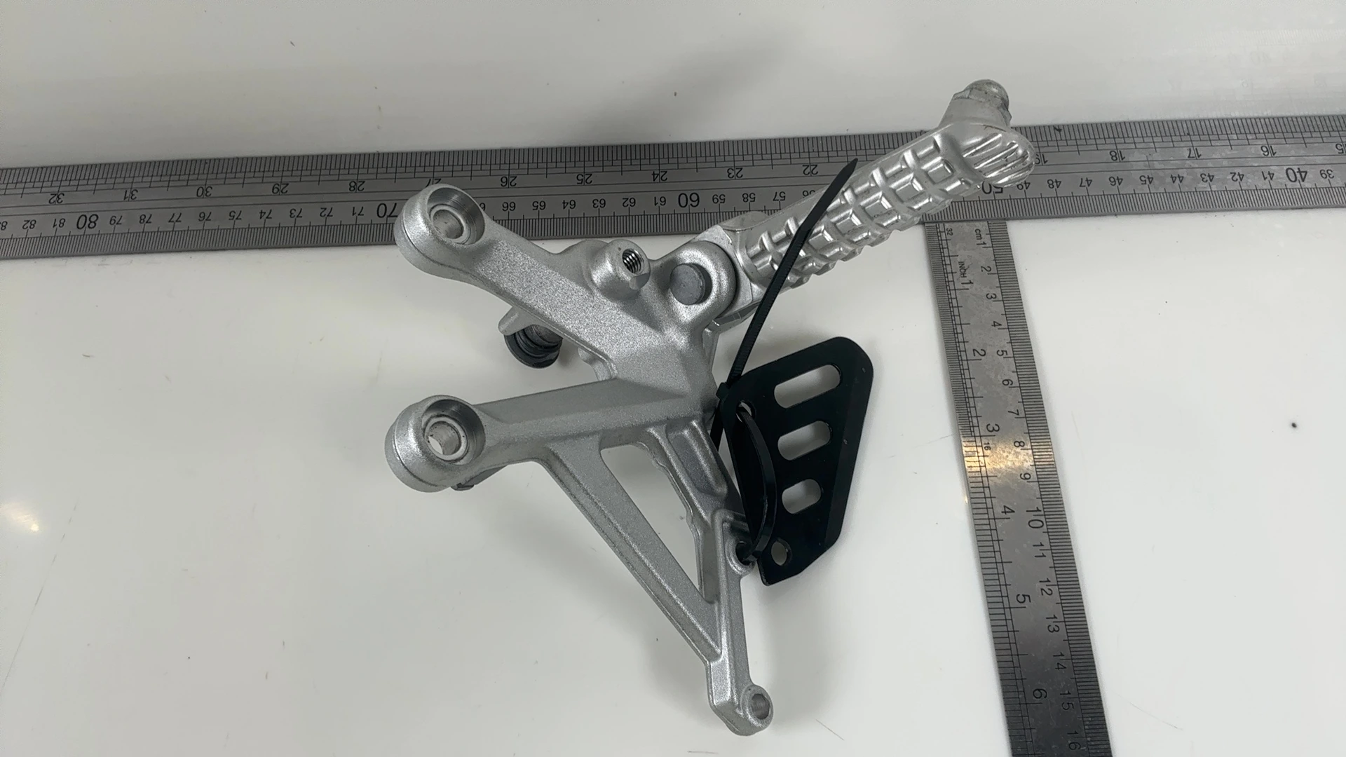 Aprilia RSV4 Tuono V4 Factory Front Right Foot Rest Hanger 2021-26 2B0077165 - Image 3