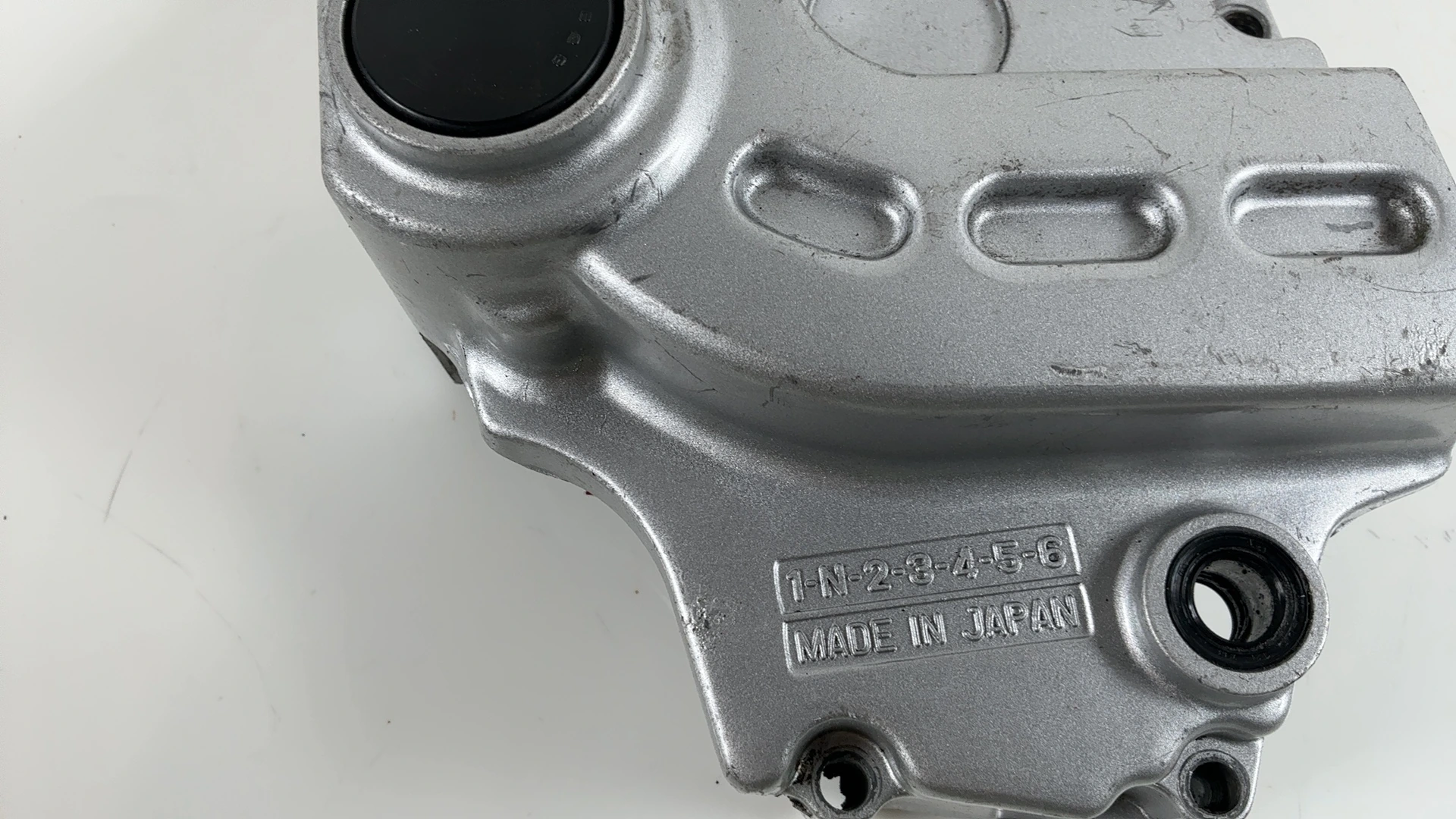 Yamaha FZR600 FZR400 600cc Sprocket Cover 1988-1994 OEM 2TK-15411-01-00 - Image 4