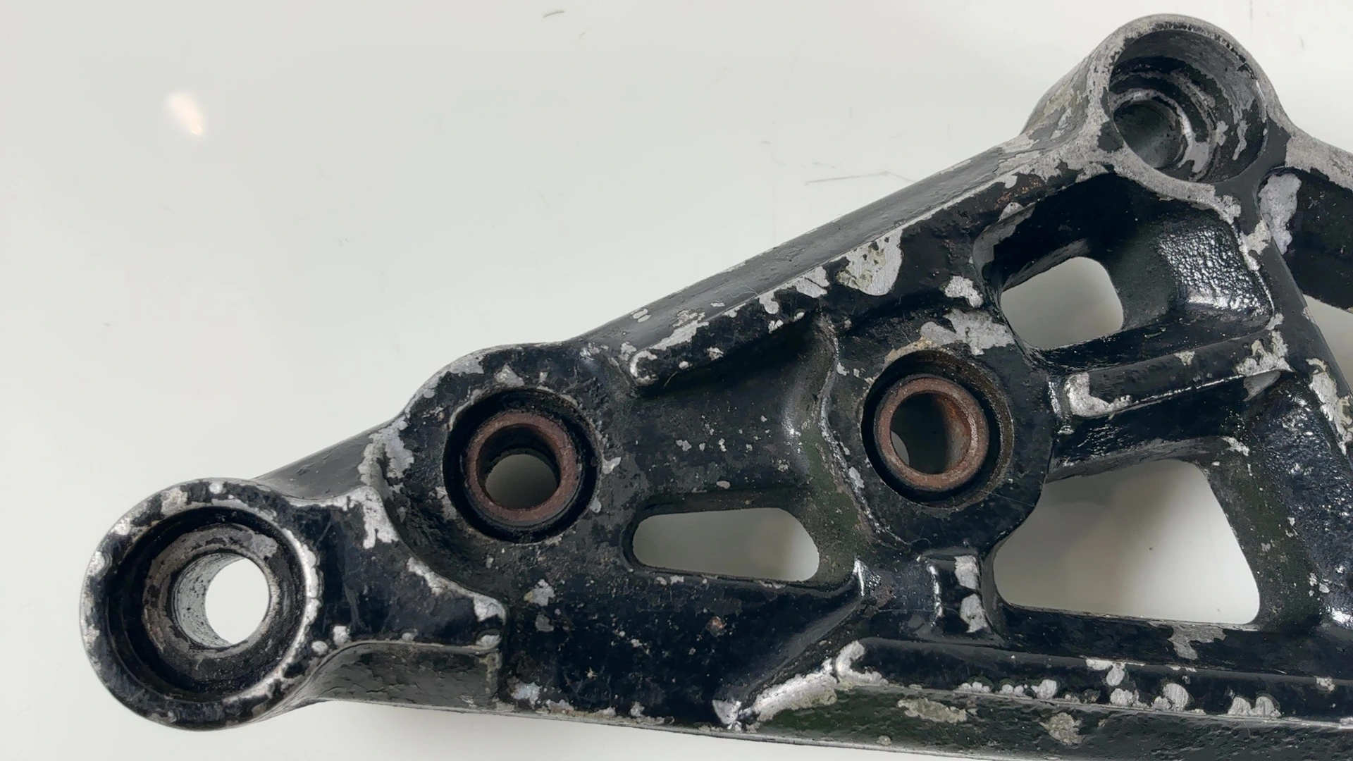Kawasaki GPz750 ZX750A 750cc Left Footrest Bracket 1983-1985 OEM 35011-1160 - Image 4