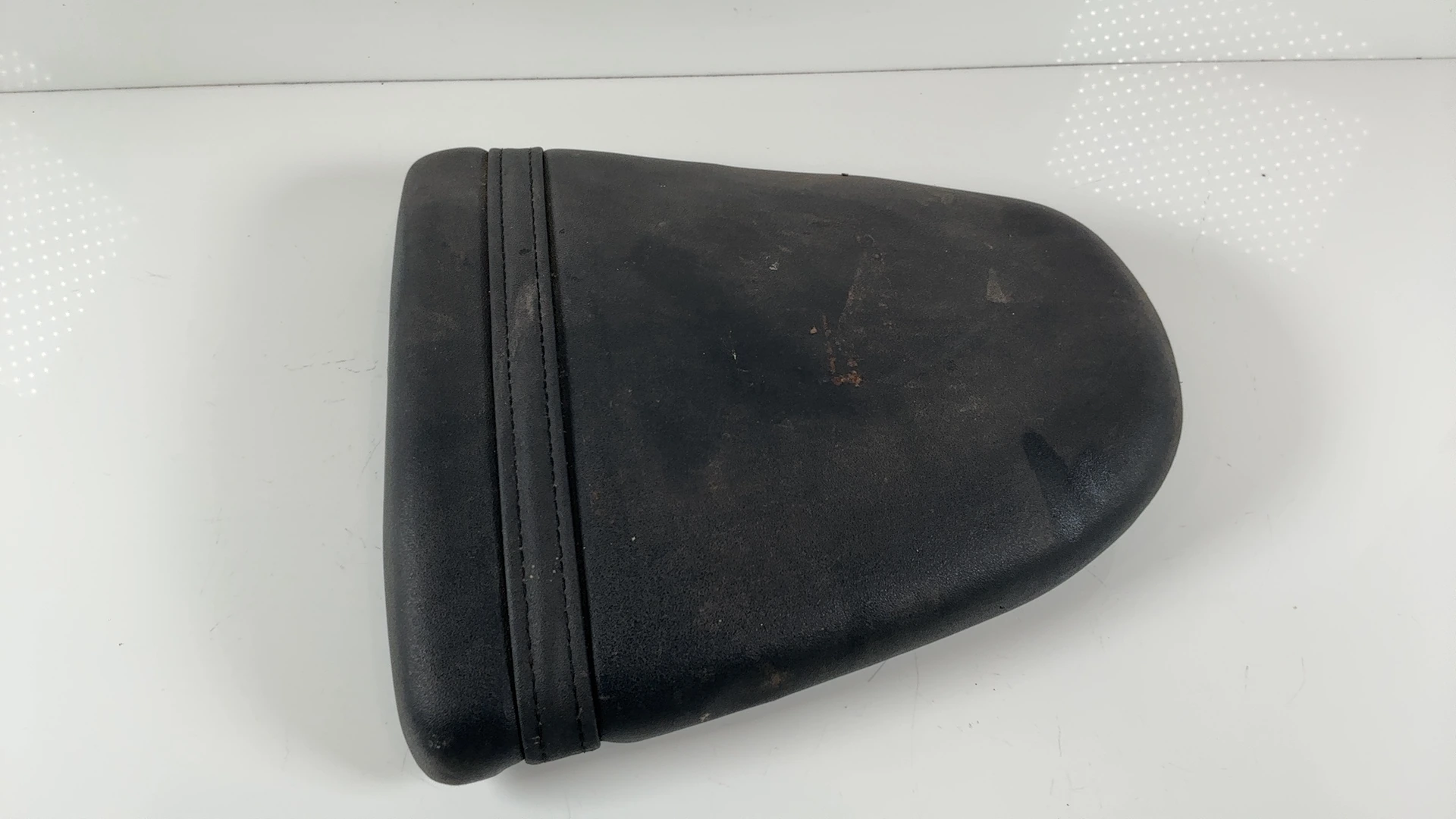 Suzuki GSX-R600 GSXR 600 Rear Passenger Seat Pillion 1996-2000 OEM 45300-33E00 - Image 3