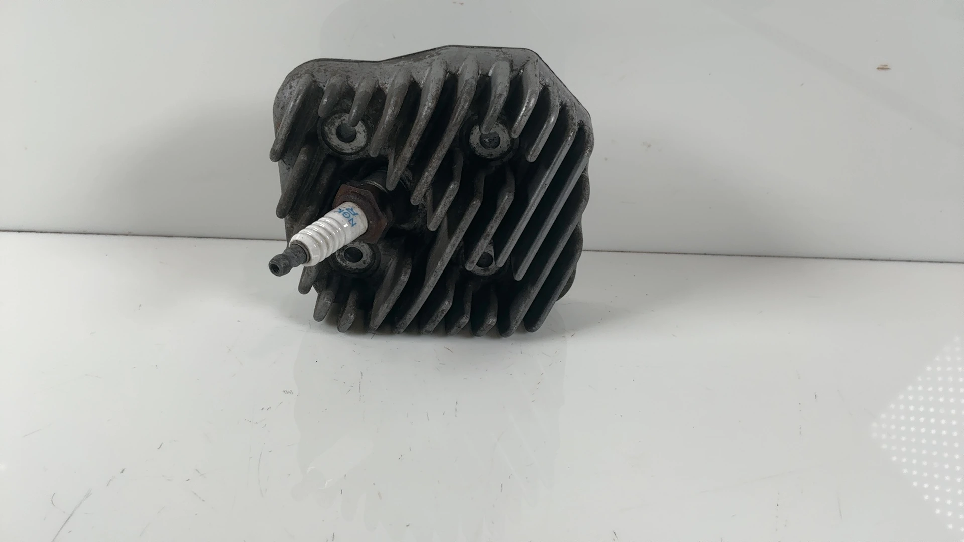 Peugeot Speedfight 1 2 50 Cylinder Head 1997-2009 OEM (737525) PM FA1 EX - Image 1