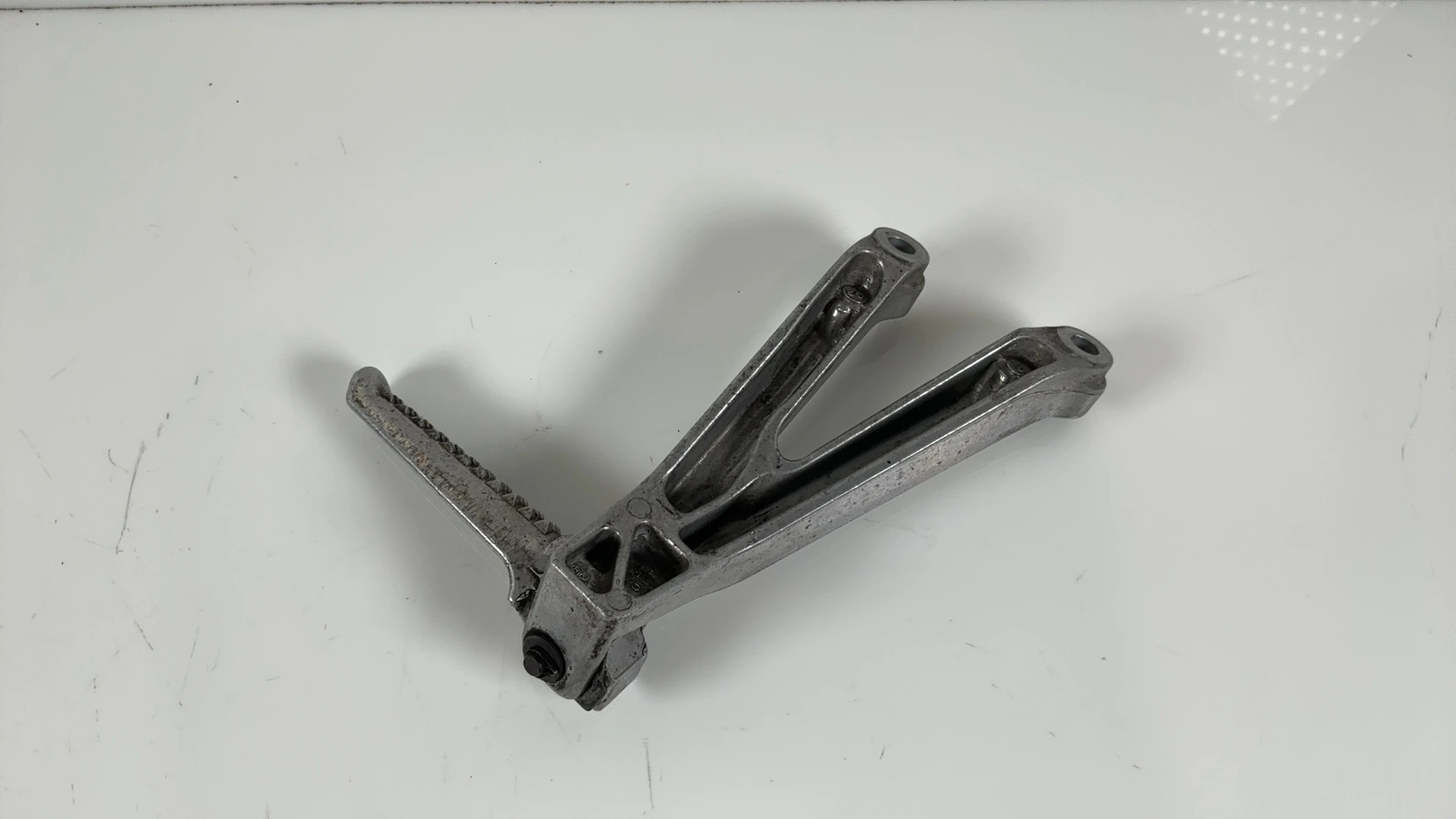 Honda CBR954RR SC50 954cc Left Rear Footrest Bracket 2002-2003 OEM 50750-MCJ-75L - Image 6