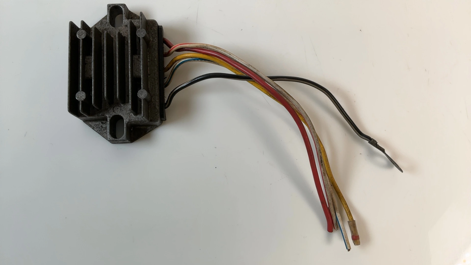 Suzuki GS550 GS550E 550CC Voltage Regulator Rectifier 1977-1979 OEM 32800-44010
