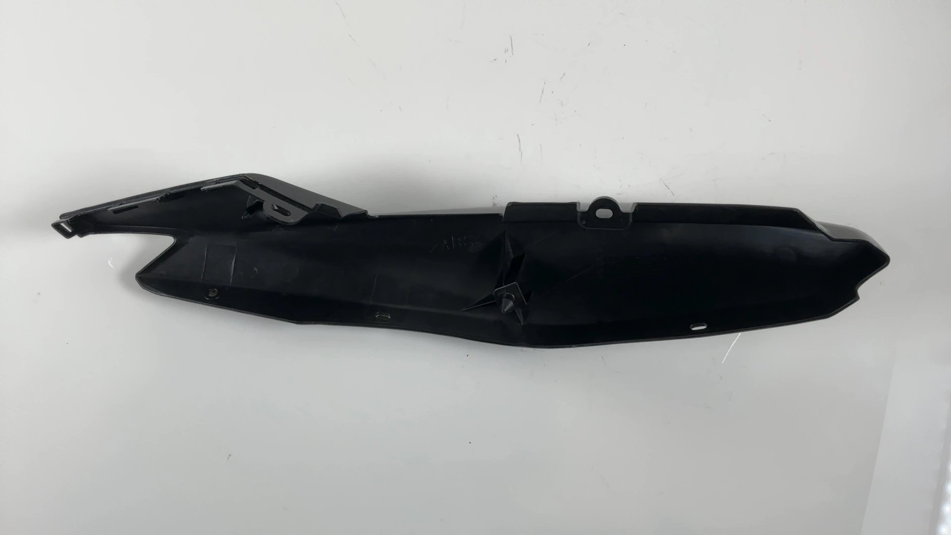 Yamaha YBR 125 51D 125cc Tail Left Fairing 2010-2013 OEM 18C-F471K-00-P3 - Image 6