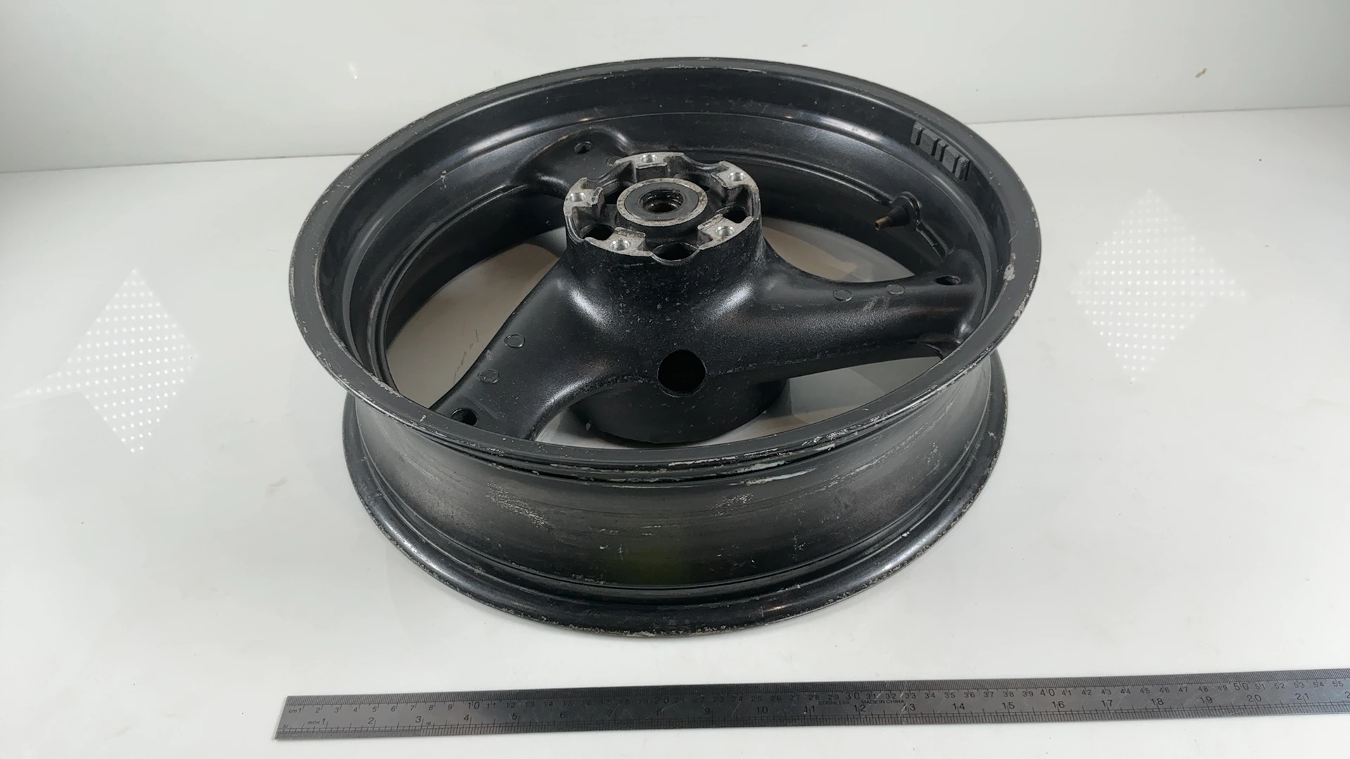 Suzuki Bandit GSF600 GN77B 600cc Rear Wheel Rim 1995-1999 OEM 64111-21E01-35W - Image 5