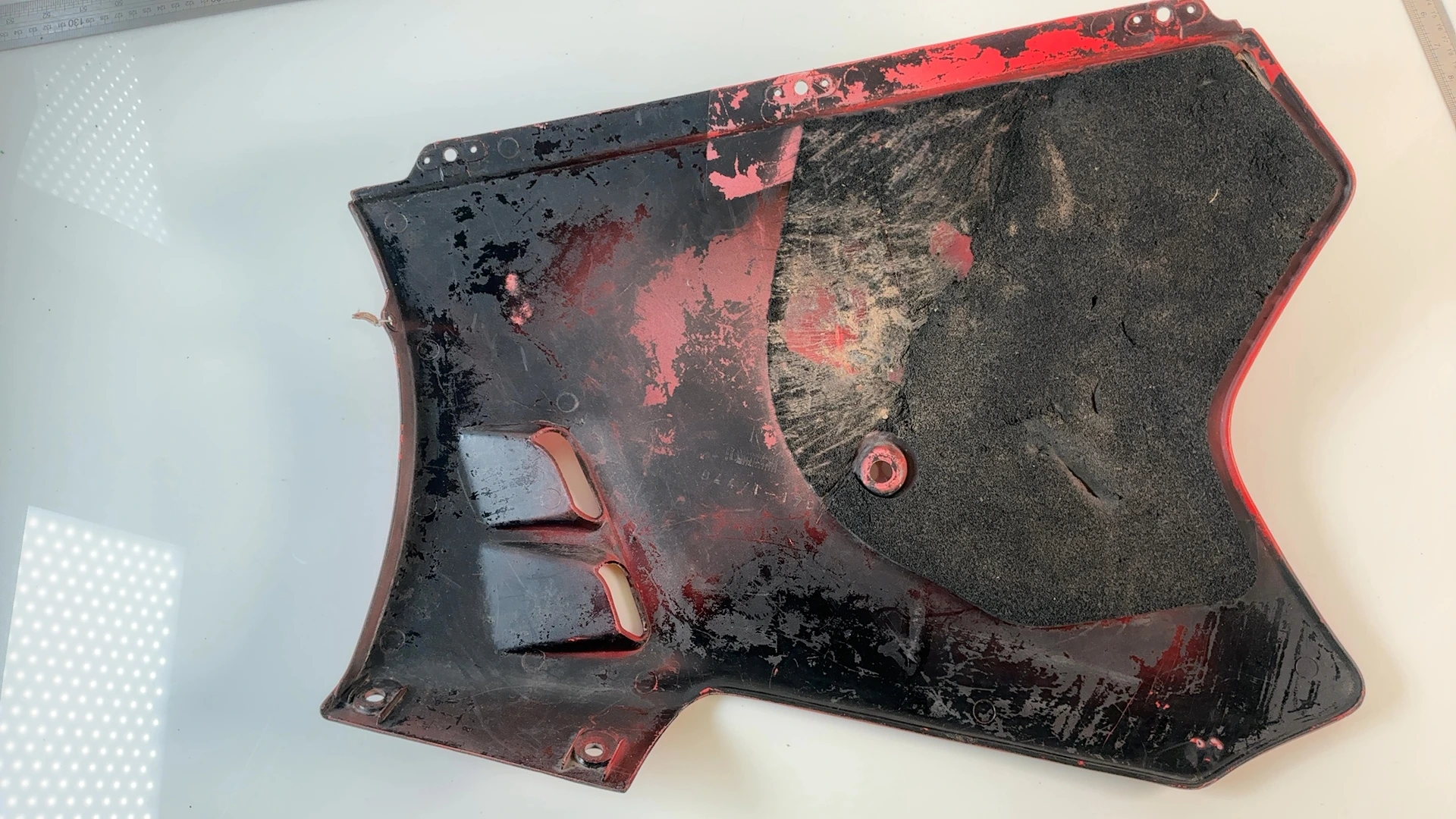 Suzuki GSXR 750 GSX-R1100 750cc Lower Right Side Fairing 1988-89 OEM 94471-17C0 - Image 2