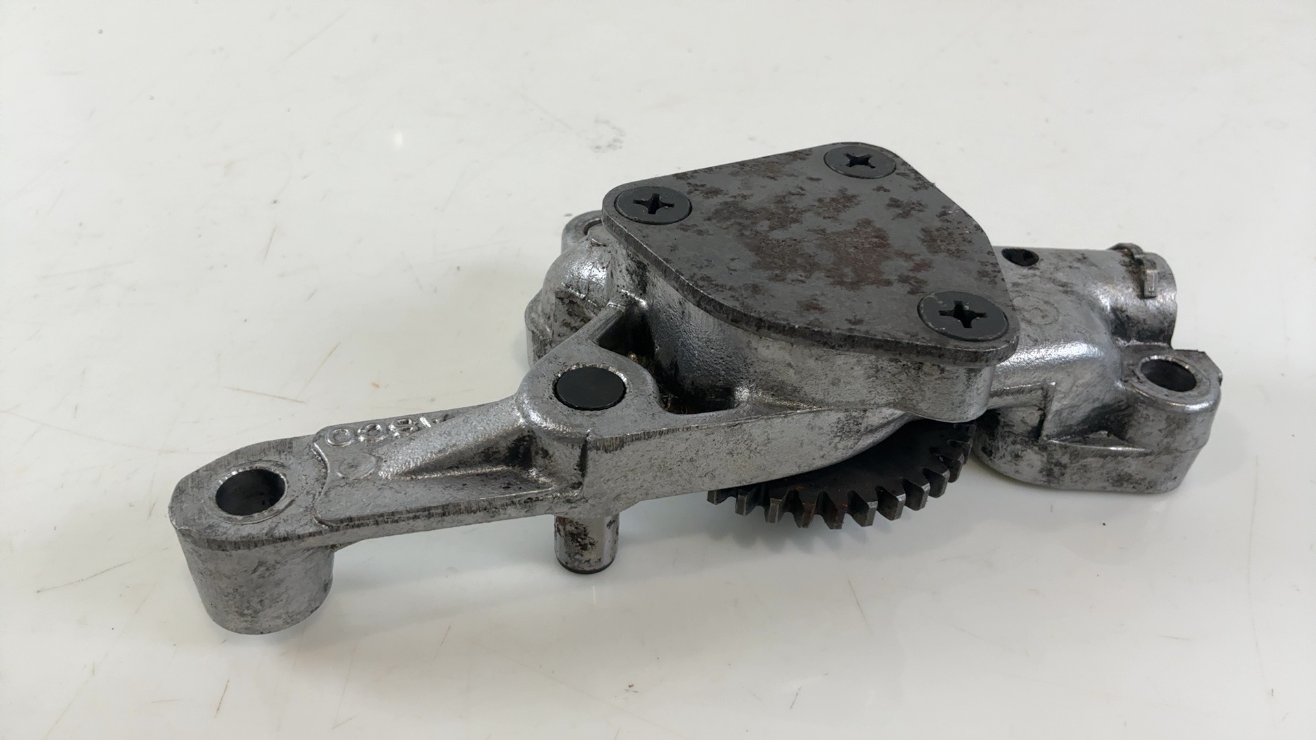 YAMAHA XS360 XS400 360CC Engine Motor Oil Pump 1976-1983 OEM 1L9-13300-00-00 - Image 10