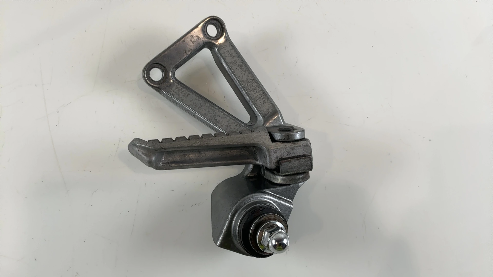 Kawasaki Ninja ZX600F 600cc Rear Right Footrest Hanger 1995-1997 OEM 35011-1736 - Image 4