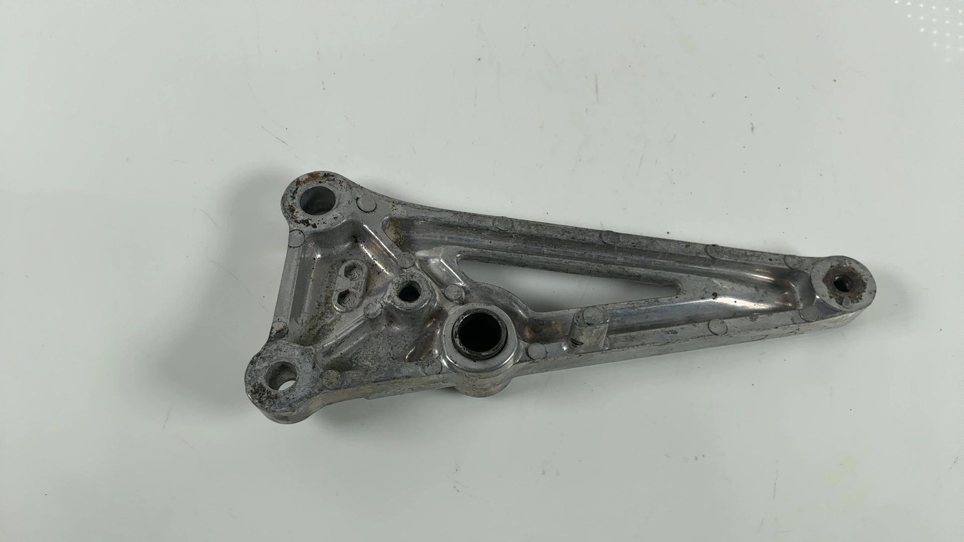 Honda Nighthawk CB250 250cc Front Right Footrest Bracket 1991-08 50600-KC1-000 - Image 3