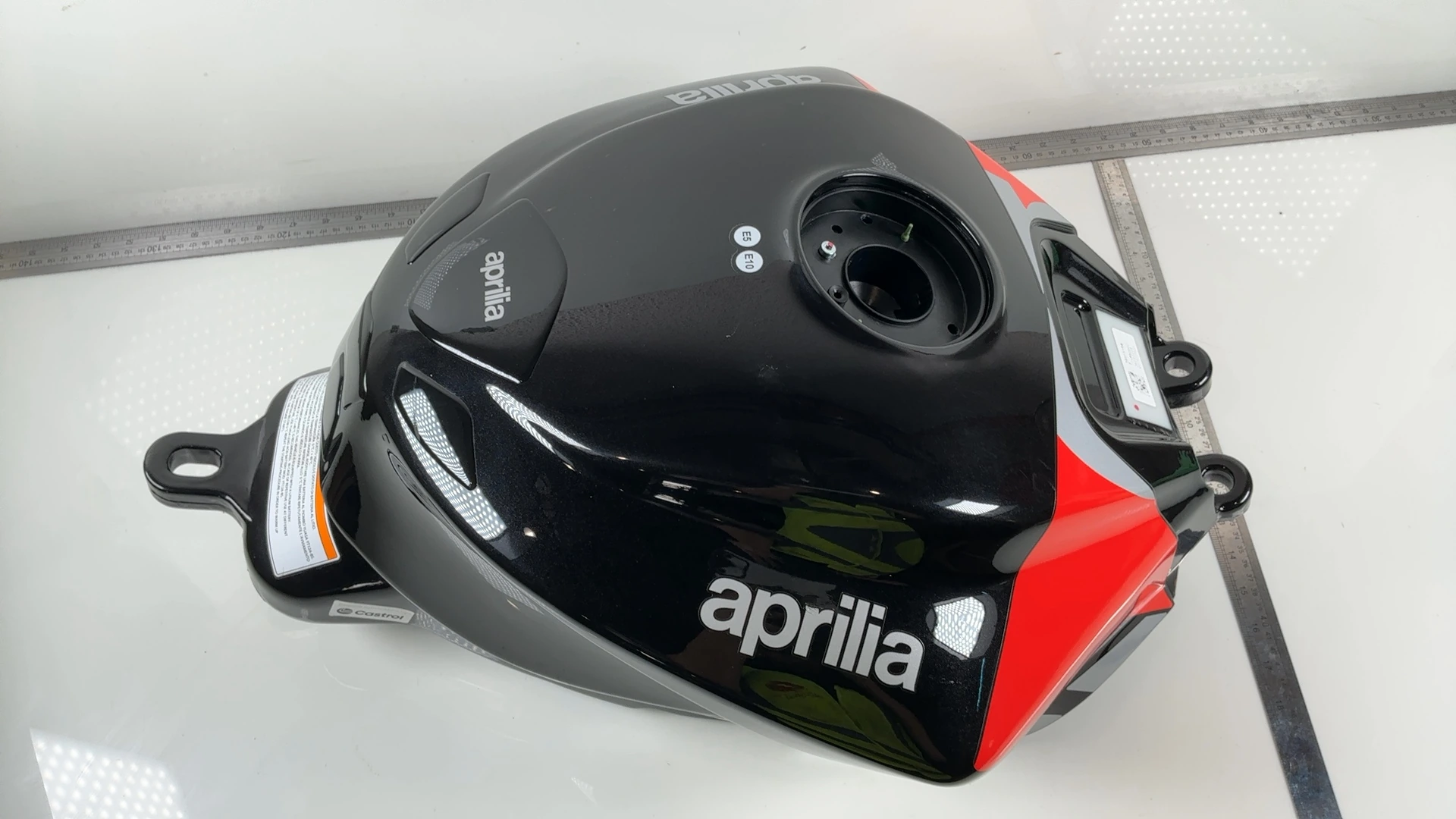 Aprilia Tuono 660 Factory RS660 660cc Gas Fuel Tank 2021-26 OEM 2B005484 Acerbis