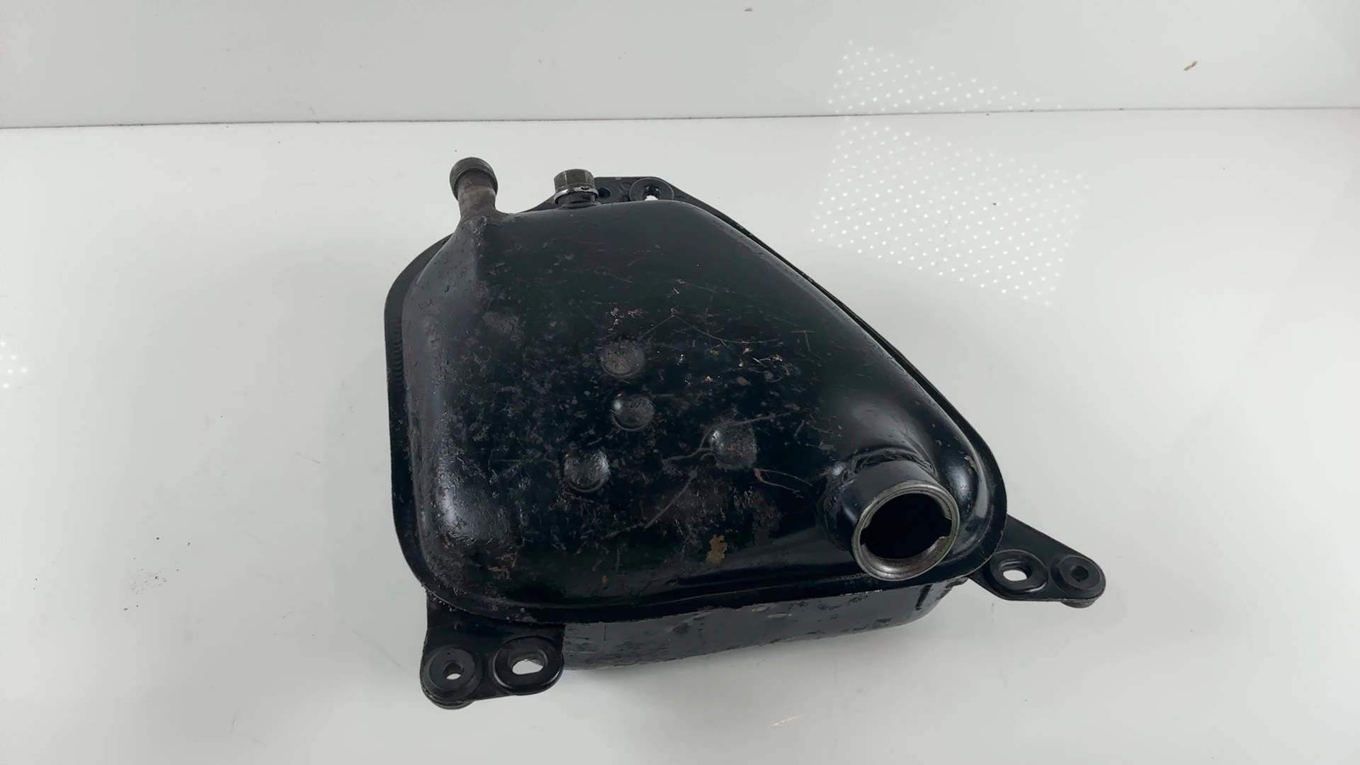 Honda CB750K CB750 750cc Engine Oil Tank 1972-1976 OEM 55100-300-060 - Image 3