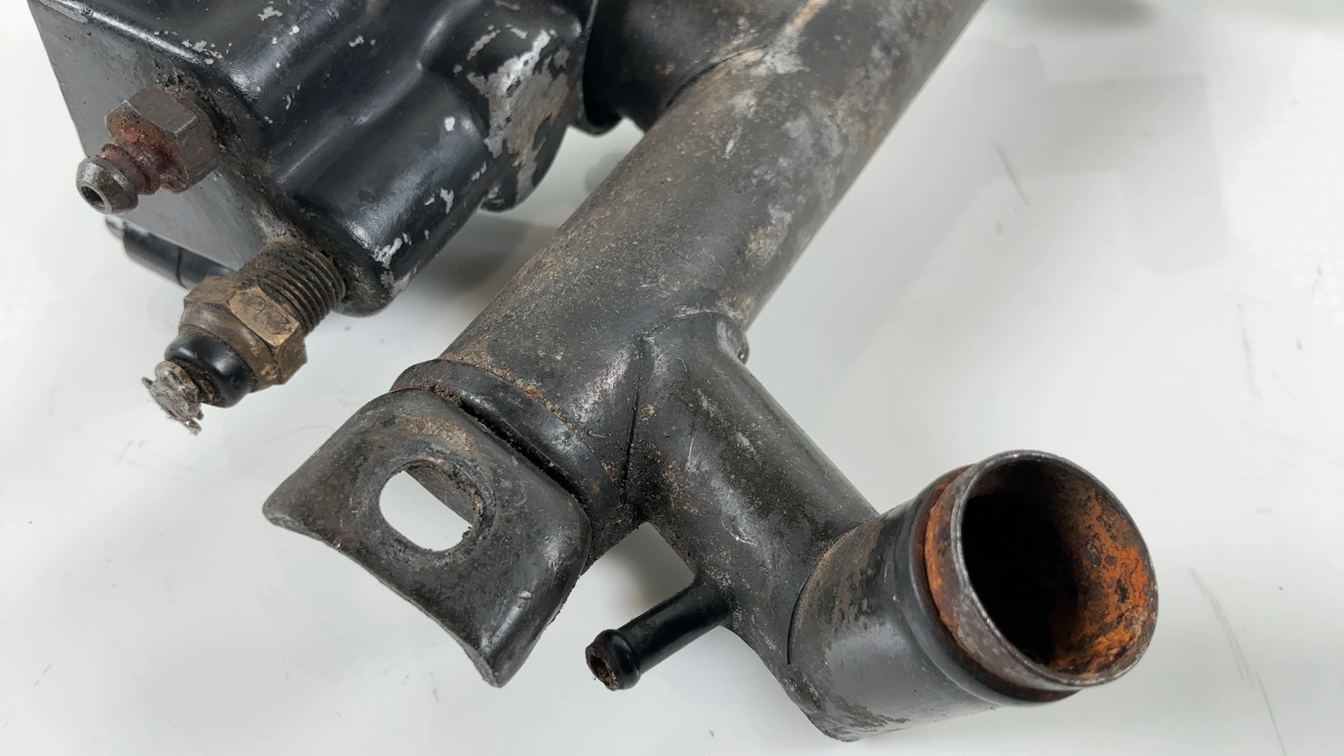 Kawasaki GPZ900R ZX900A 900cc Thermostat Housing Bypass Pipe 1986-90 11021-1054 - Image 6