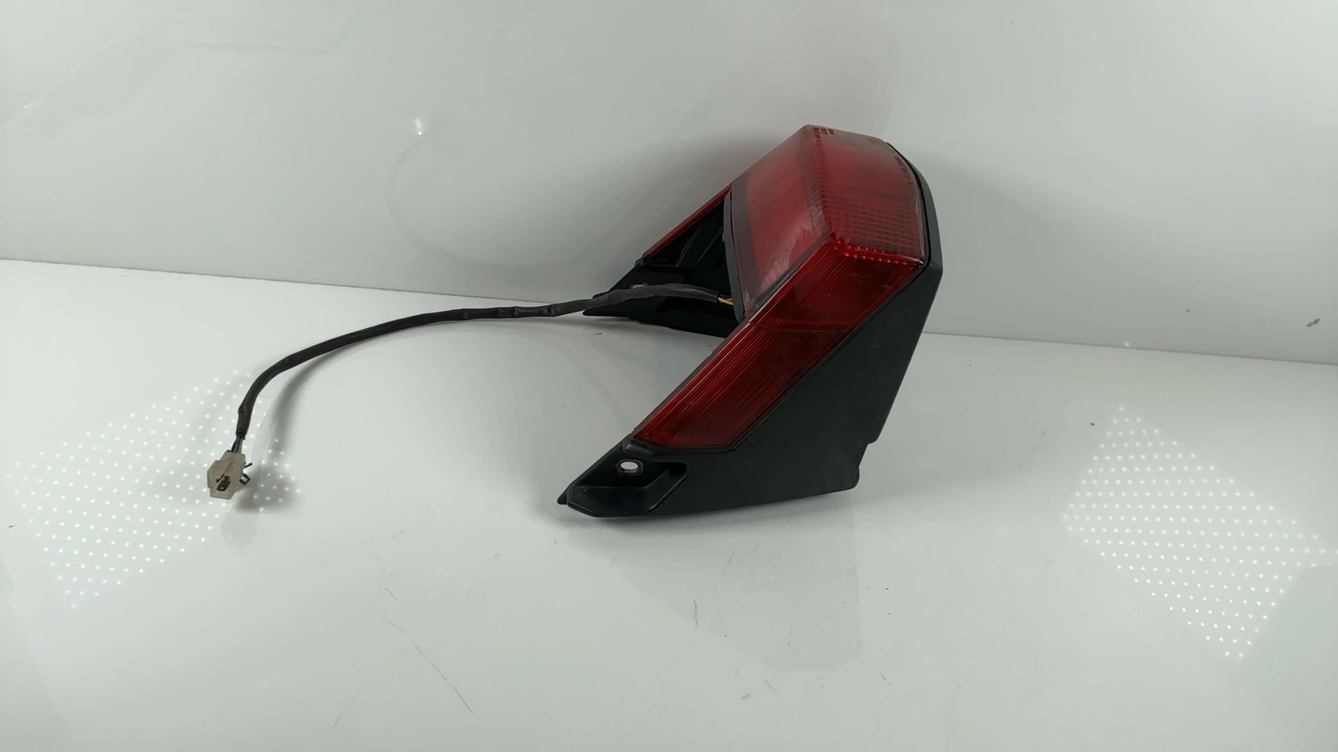 Yamaha Vision XZ550 550CC Tail Brake Light 1982-1983 OEM 11H-84710-60-00 - Image 4