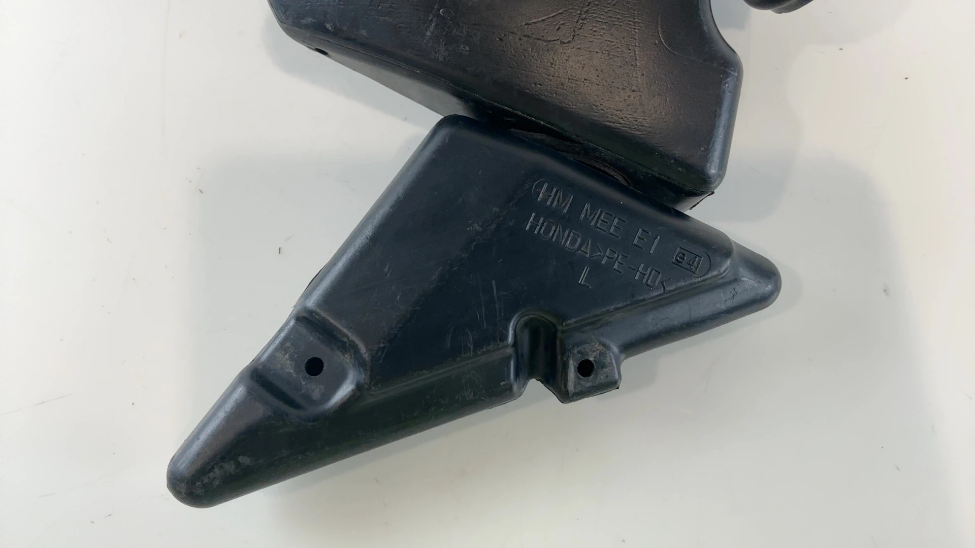 Honda CBR600RR PC37 600cc Left Ram Air Intake Duct Tube 2003 2004 64385-MEE-940 - Image 4
