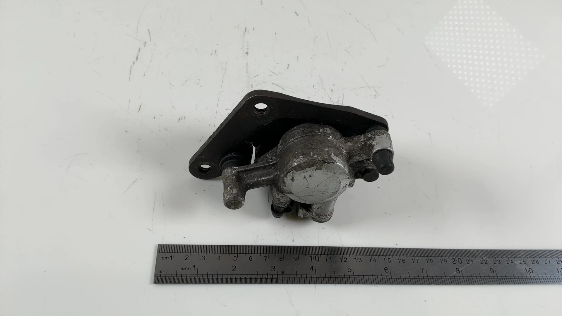 Yamaha YBR 125 YBR125 125cc Front Brake Caliper 2000-2006 OEM 5VLF580U1000 - Image 5