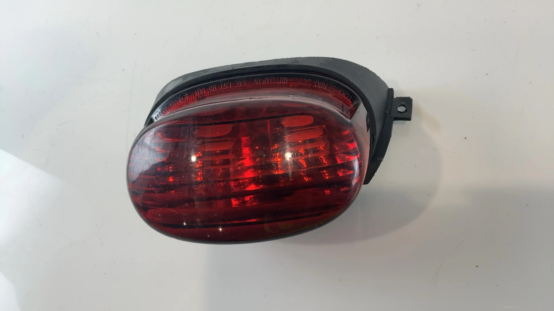 Suzuki GSXR 750 GSX-R750 750cc Rear Taillight Brake Light 1996-97 35710-33E00