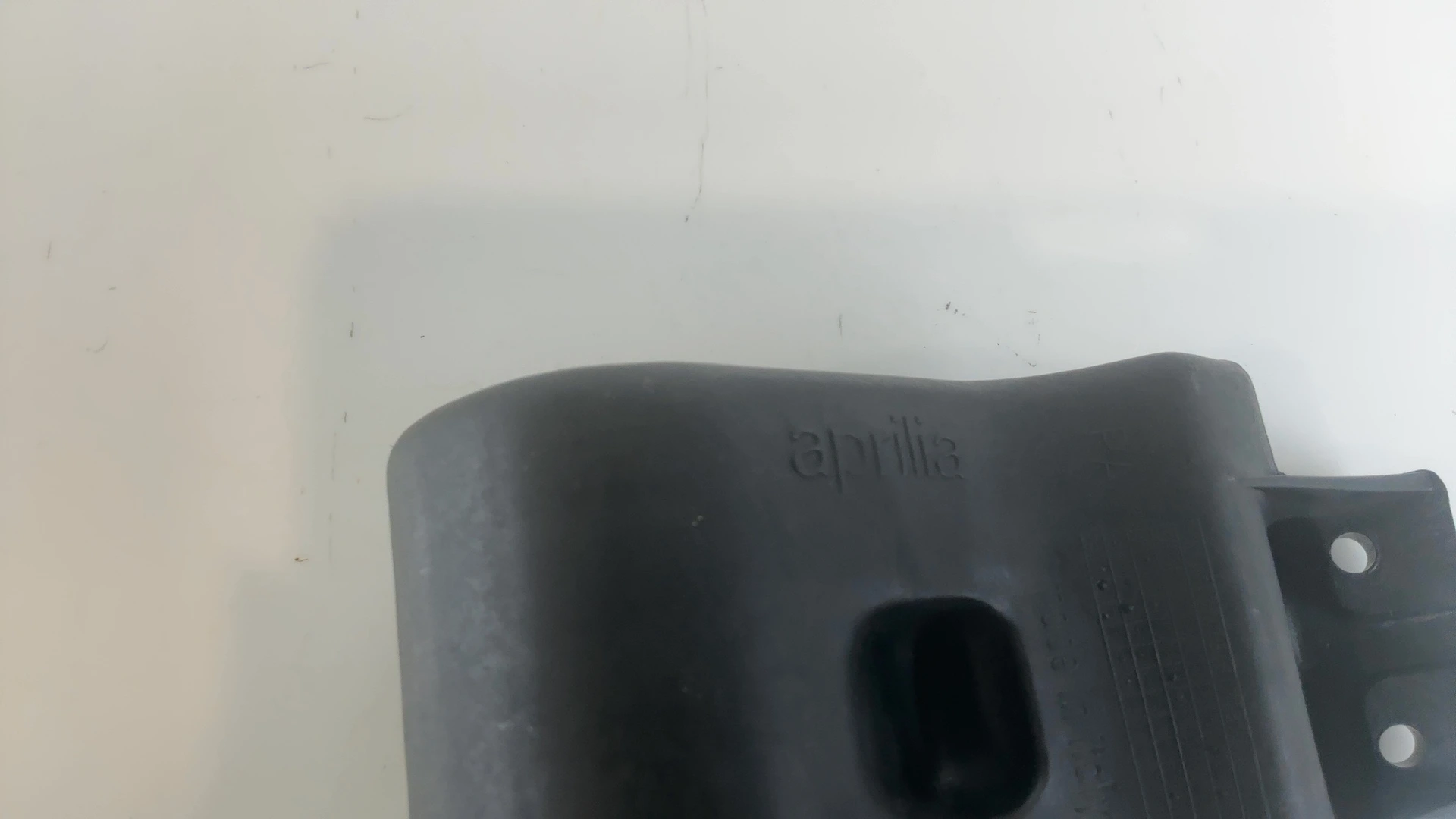 Aprilia SR 50 CC Seat Hinge Bracket 1997 1998 OEM AP8238681 - Image 4