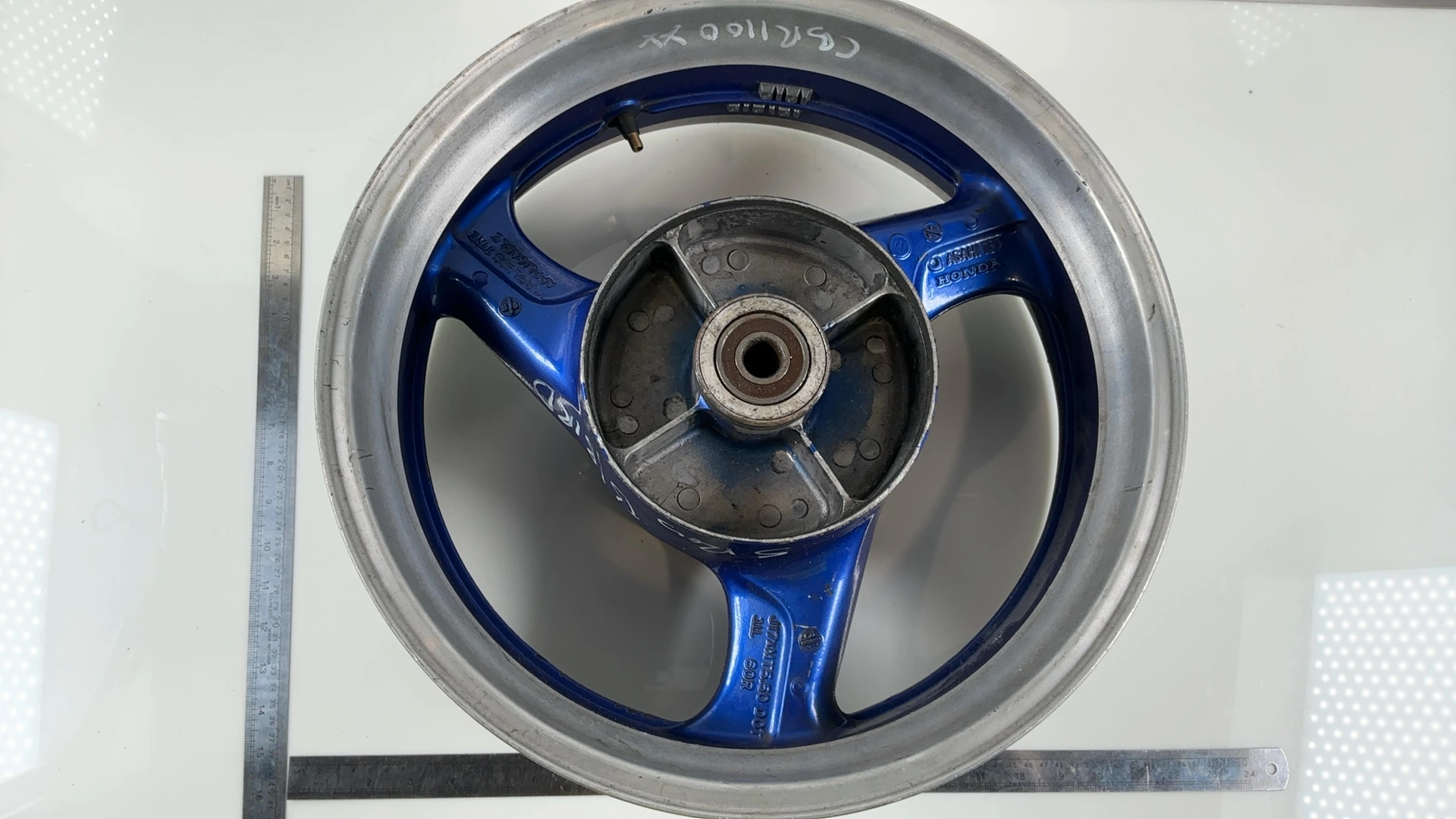 Honda CBR1100XX SC35 1100cc Rear Wheel Rim 1997-2003 OEM 42650-MAT-010 GOR SUUL - Image 4