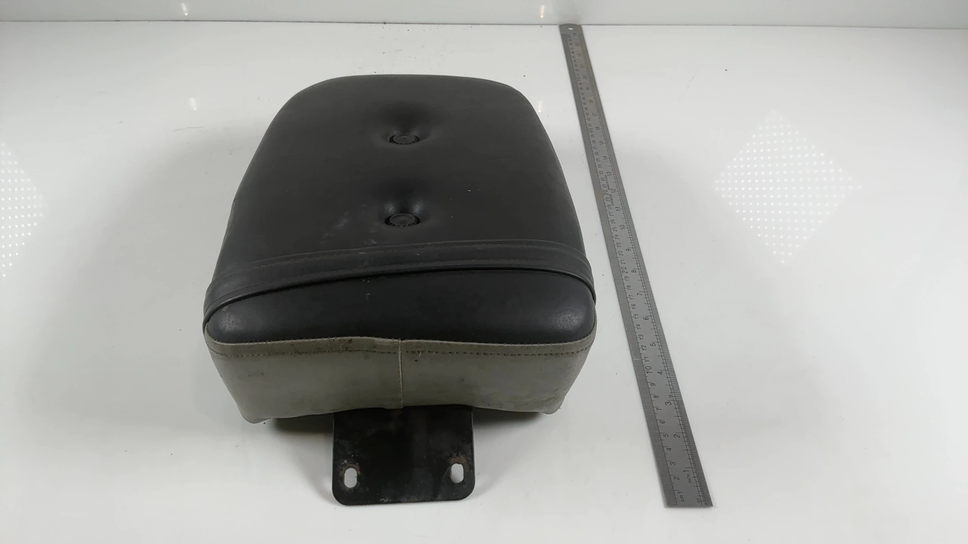 Kawasaki Vulcan Custom VN125 125cc Rear Passenger Seat 2005-06 OEM 53001-1979-MA - Image 3