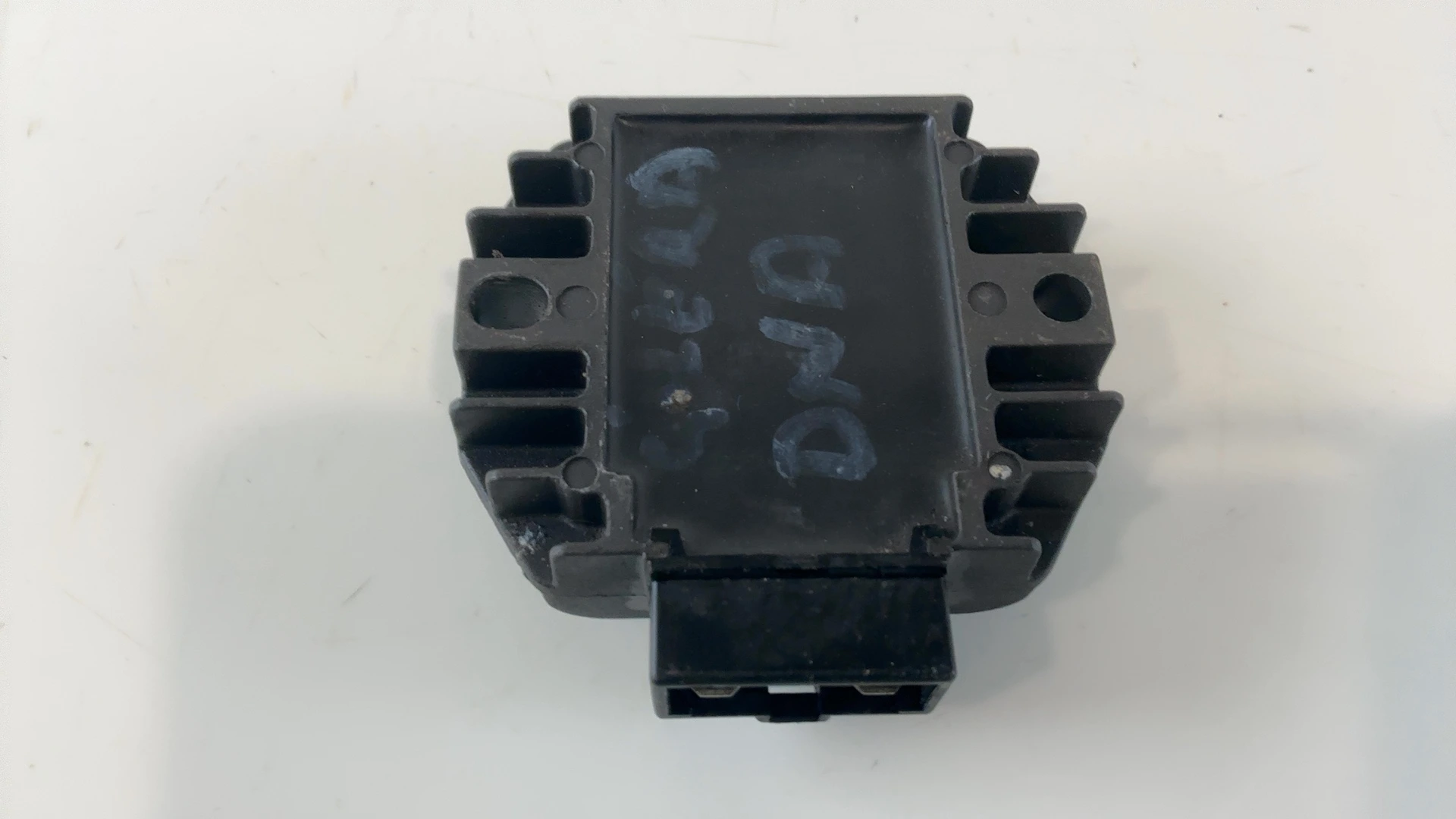Yamaha XJ 600 Diversion XJ600 Regulator Rectifier 1997-2001 OEM 4JH-81960-01-00 - Image 2