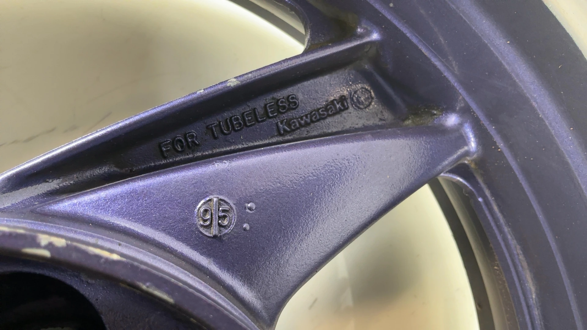 Kawasaki ZZR600 ZX600E 600cc Rear Wheel Rim 1993-2004 OEM 41073-1521-GE - Image 8