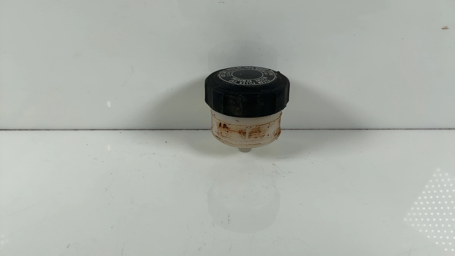 Suzuki GS550 GS550E GS550L 550cc Rear Brake Reservoir 1977-1982 OEM 69740-470V0 - Image 2