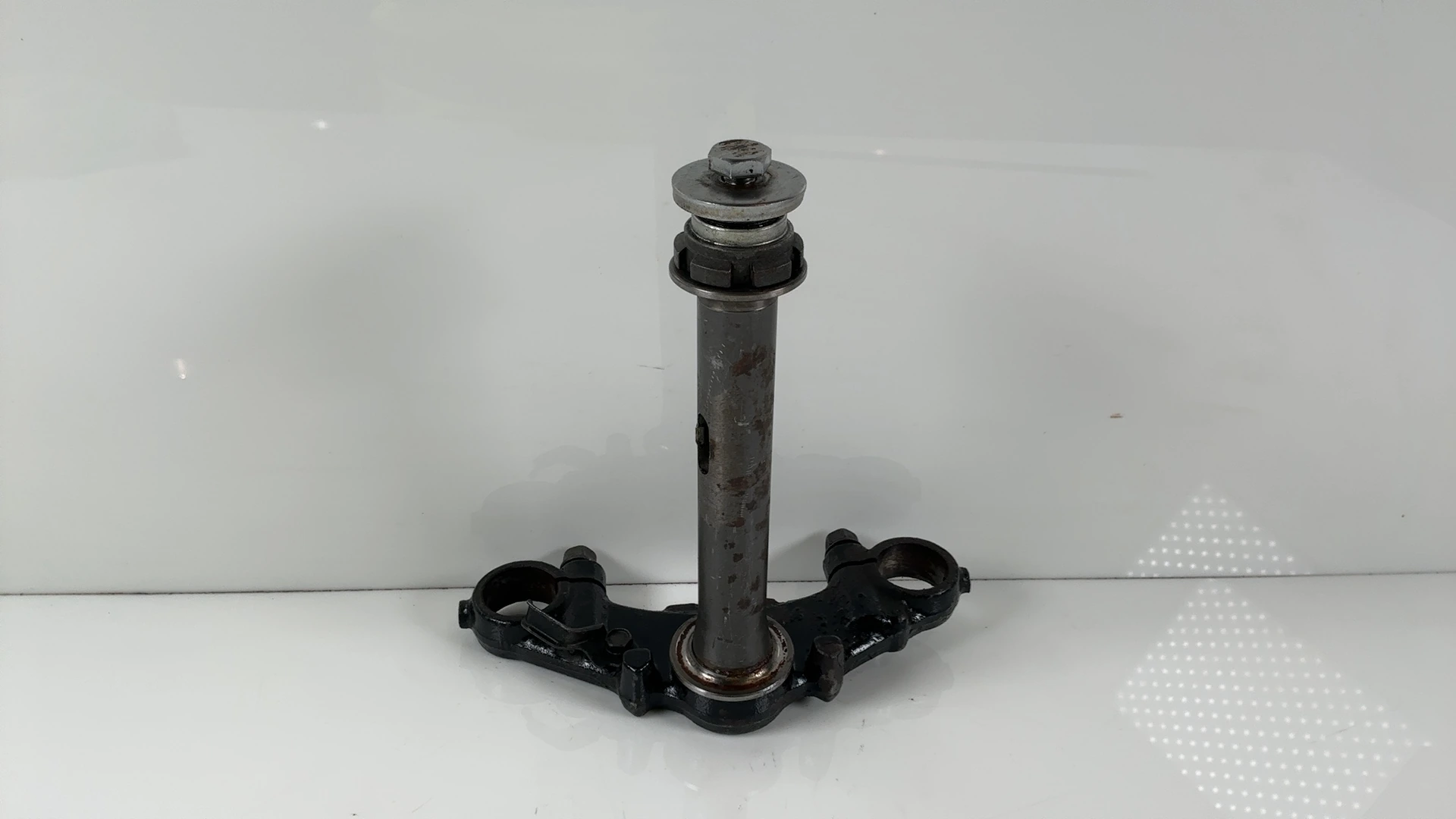 Yamaha SR125 125cc Lower Triple Tree Steering Stem 1996-2001 OEM 3MW-23340-00-00 - Image 2