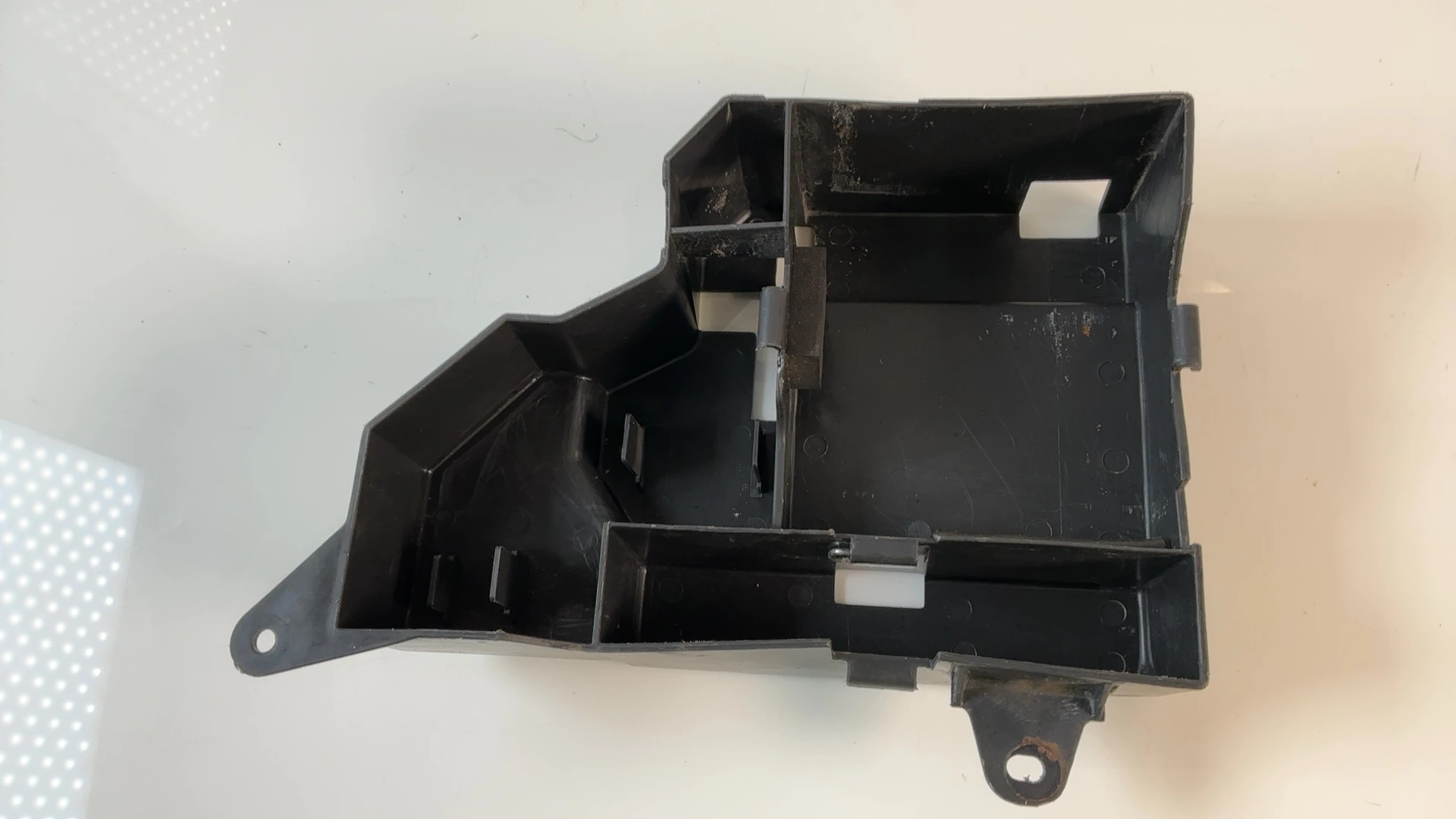 Yamaha YBR 125 RE05 125cc Battery Box Holder 2005-2014 OEM 5VL-H212B-00 - Image 2