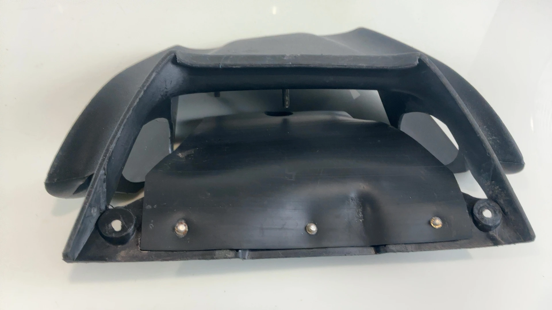 Gilera DNA ZAPC27 50 Rear Centre Fairing Mudguard undertray 2000-2005 OEM 318289 - Image 4