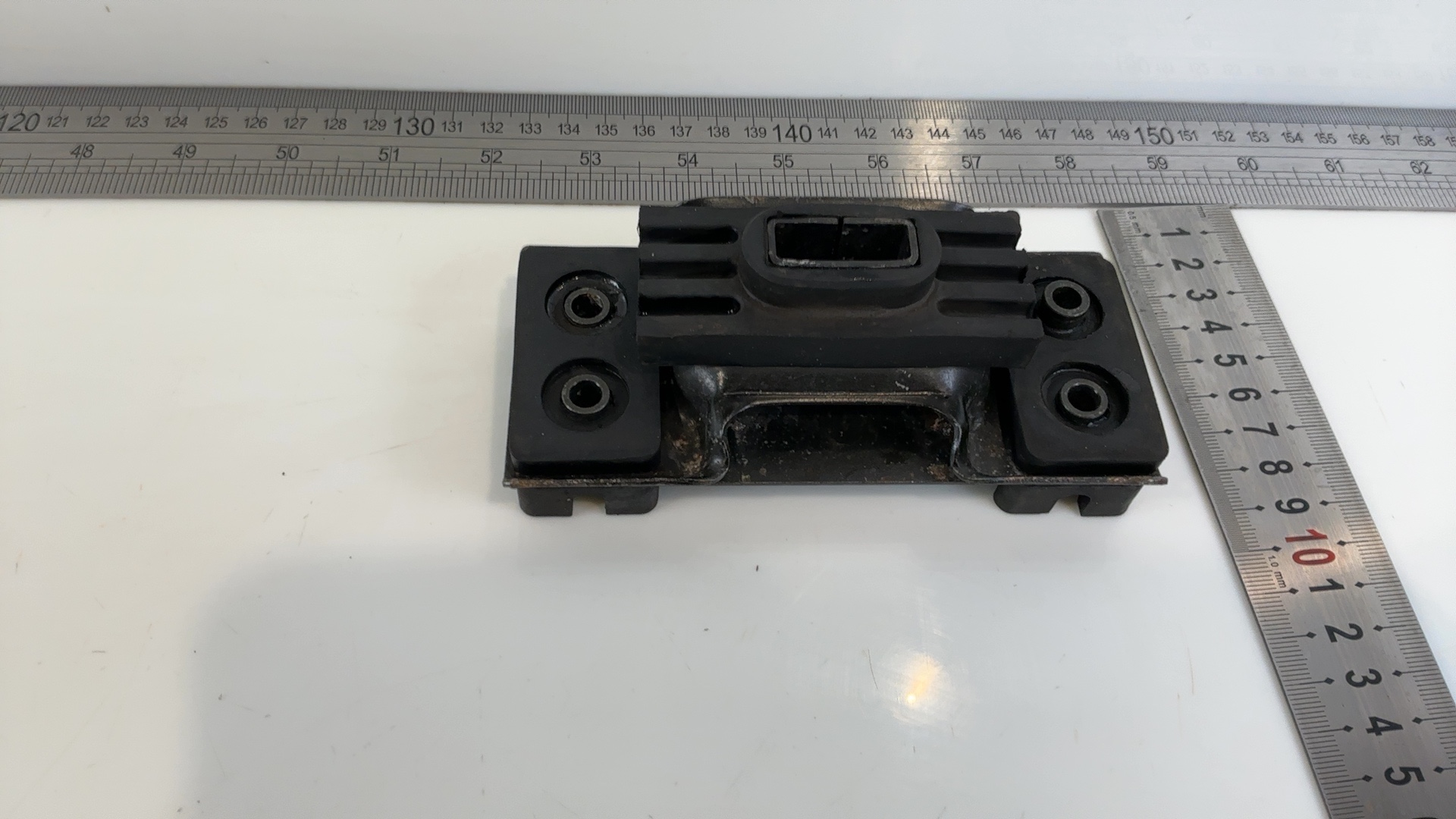 Yamaha FZ750 Genesis 1FN 750cc Fuel Tank Bracket Mount 1985-91 OEM 1AE-24191-01 - Image 3
