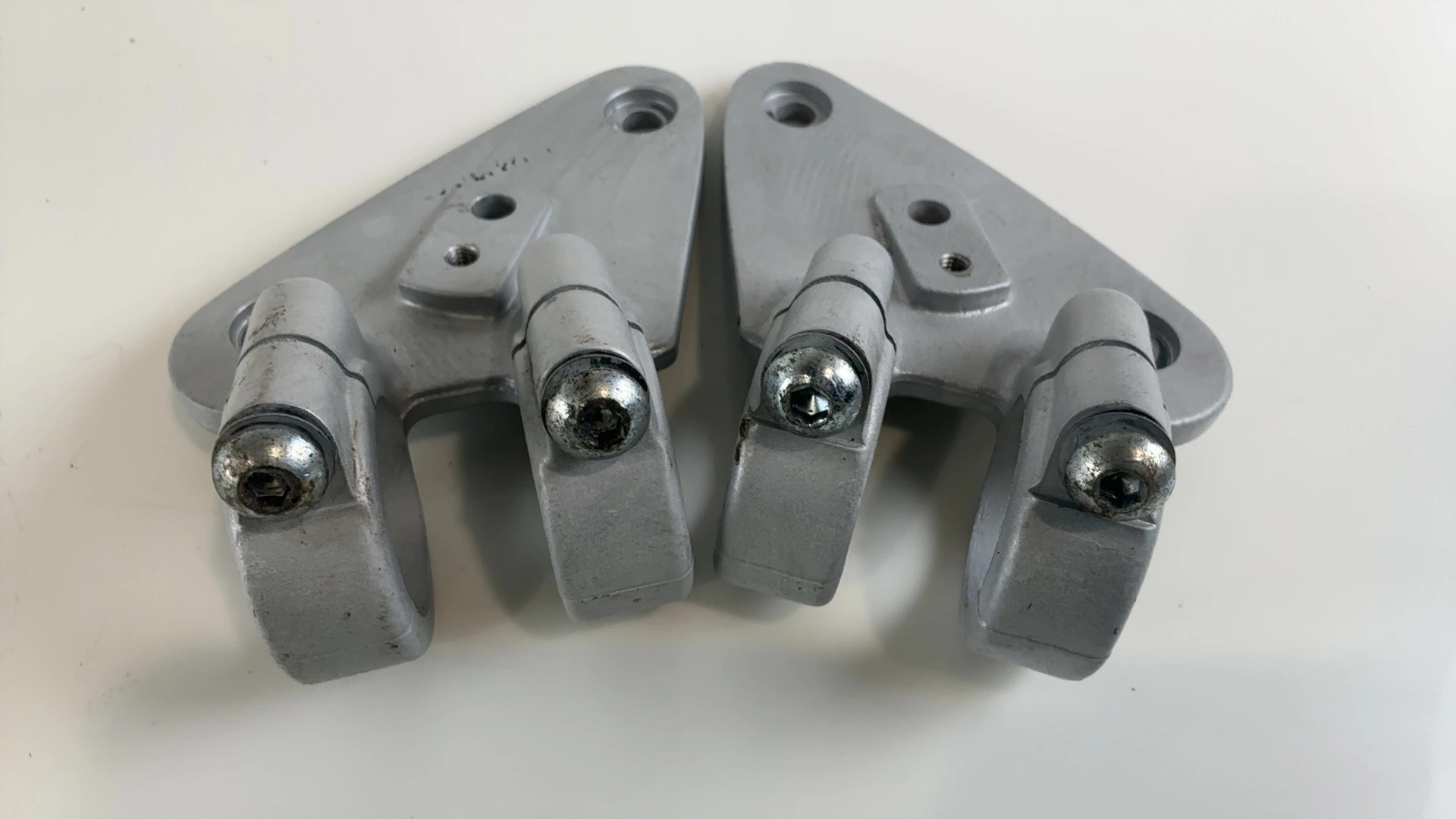 Gilera DNA 50 ZAPC27 50cc Headlight Mounting Brackets 2000-2007 OEM 564929 A-5266 - Image 6