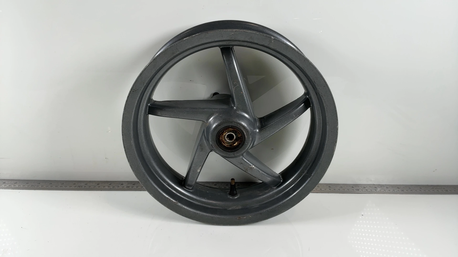 Aprilia SR 125 125CC Front Wheel Rim 1999-2001 OEM 8208705 Grimeca 13x3.50