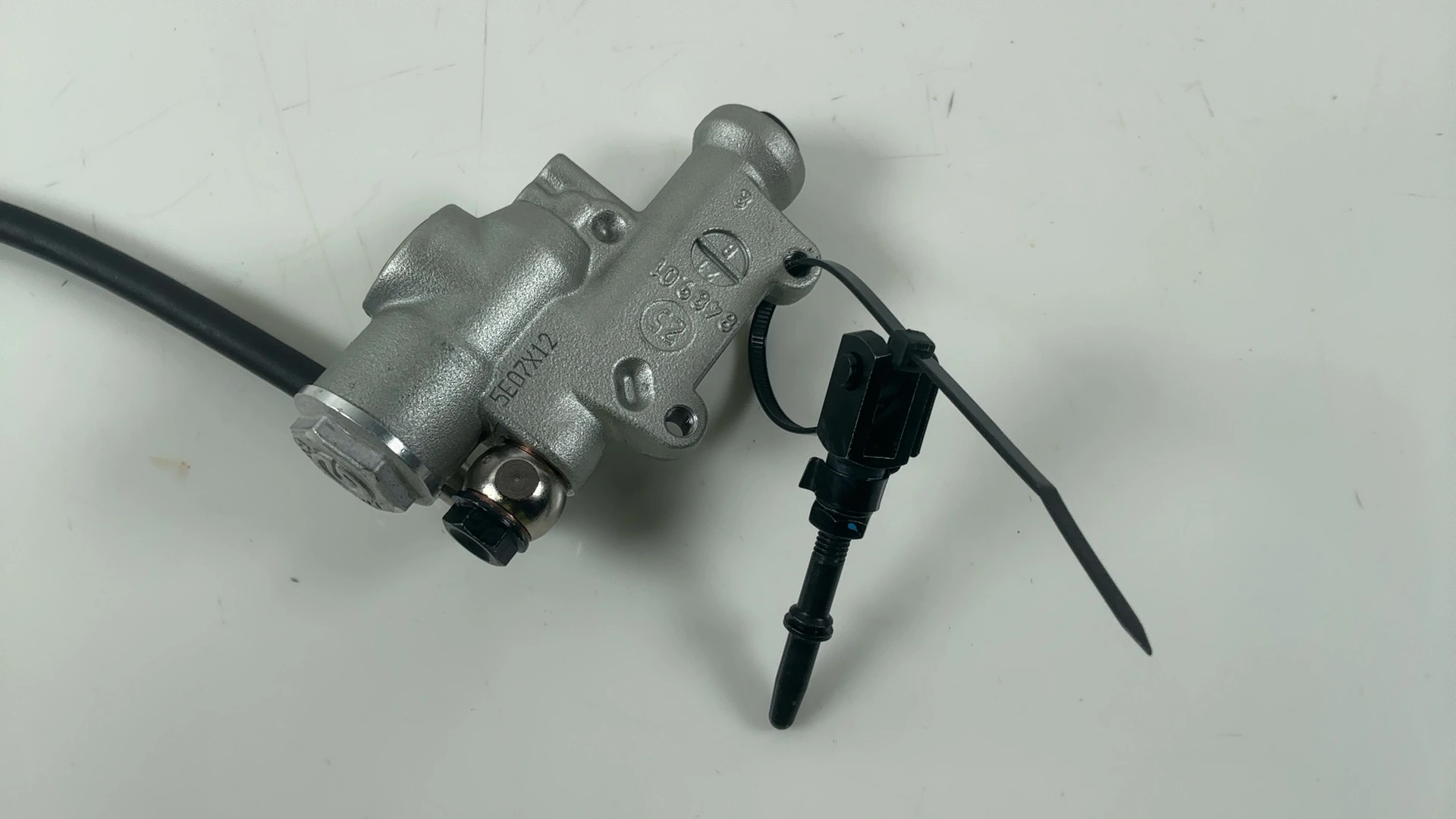 Aprilia RSV4 1100 Tuono V4 RR Factory Rear Brake Master Cylinder 2009-24 B044586 - Image 2