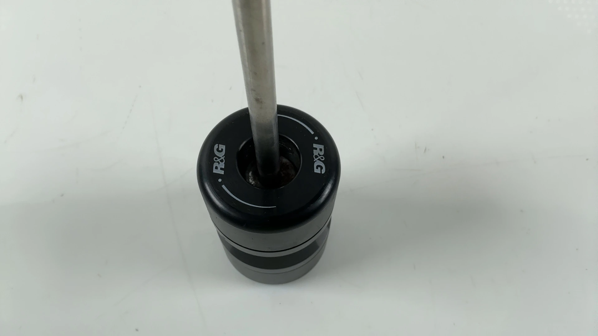R&G Racing Aprilia RSV4 Tuono V4 1100 Front Axle Slider Fork Protector 21-26 - Image 7