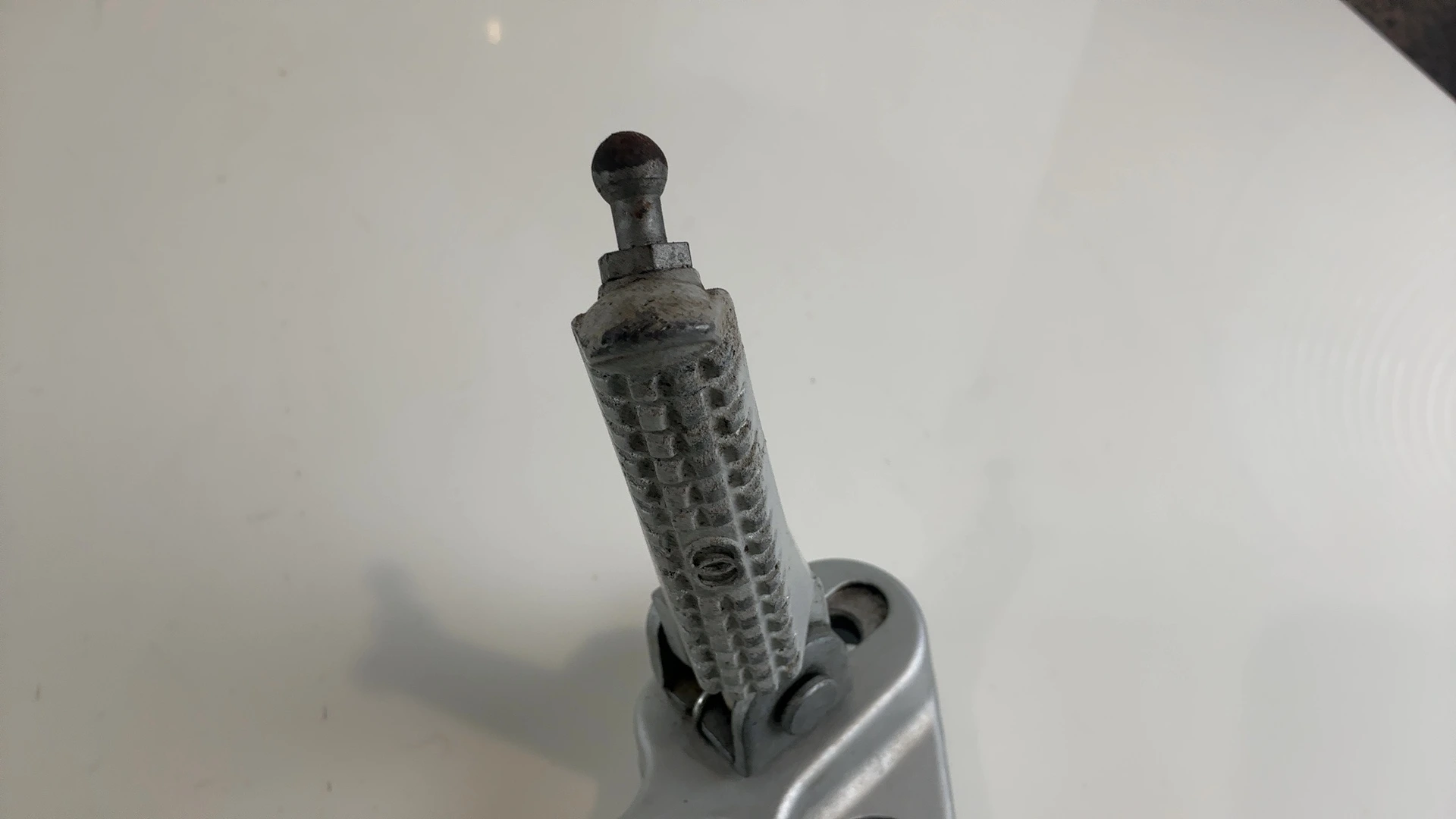Gilera DNA 125 180 Front Left Footrest Peg Hanger Bracket 2000-2007 OEM 576939 - Image 4