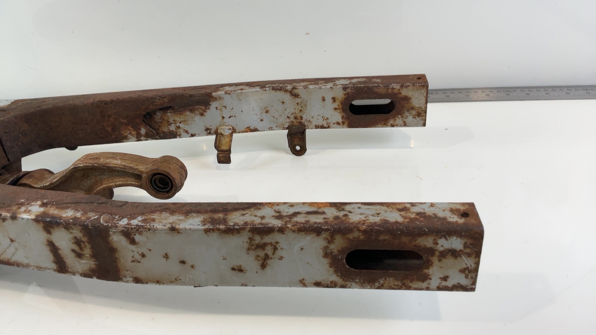 Suzuki GS550 GS550L 550 CC Rear Swingarm Swing Arm 1983 OEM 61000-43500-291 - Image 4