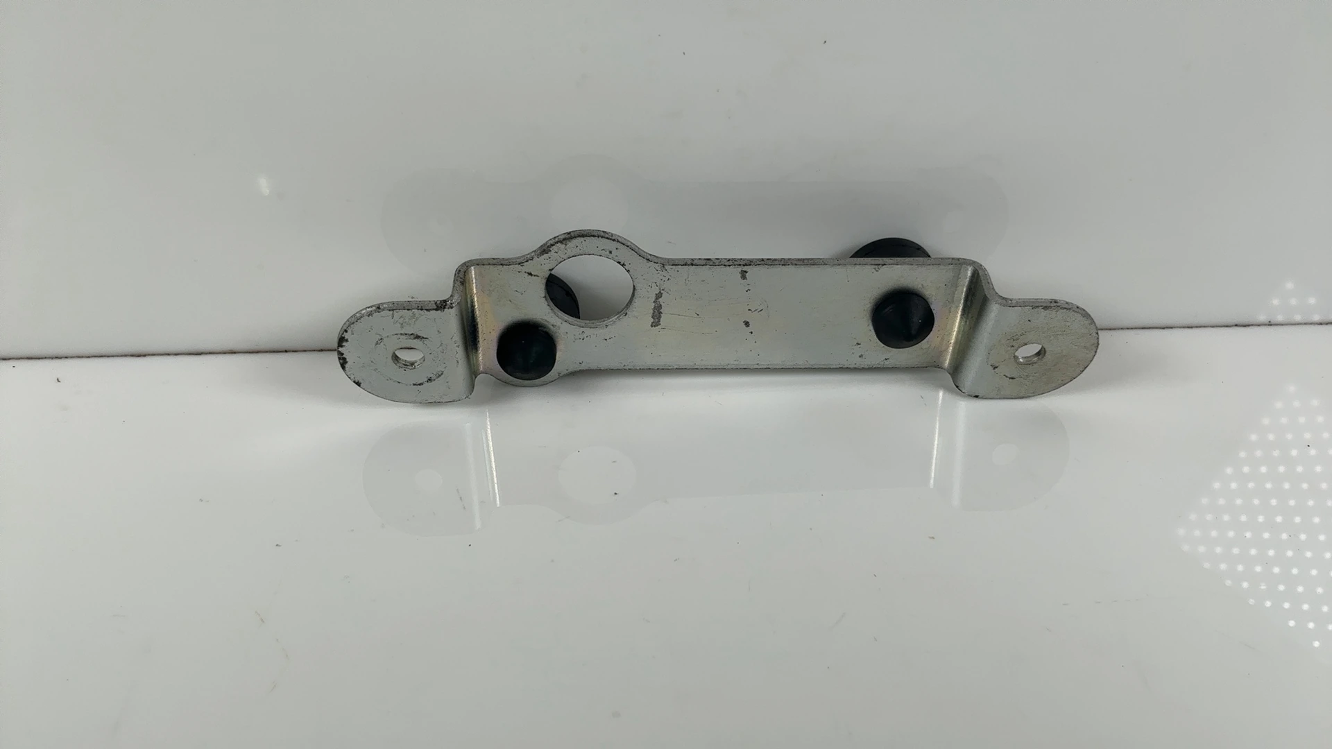 Suzuki GSX-R600 K6 K7 600CC Tail Cover Bracket 2006-2007 OEM 45250-01H00 - Image 2