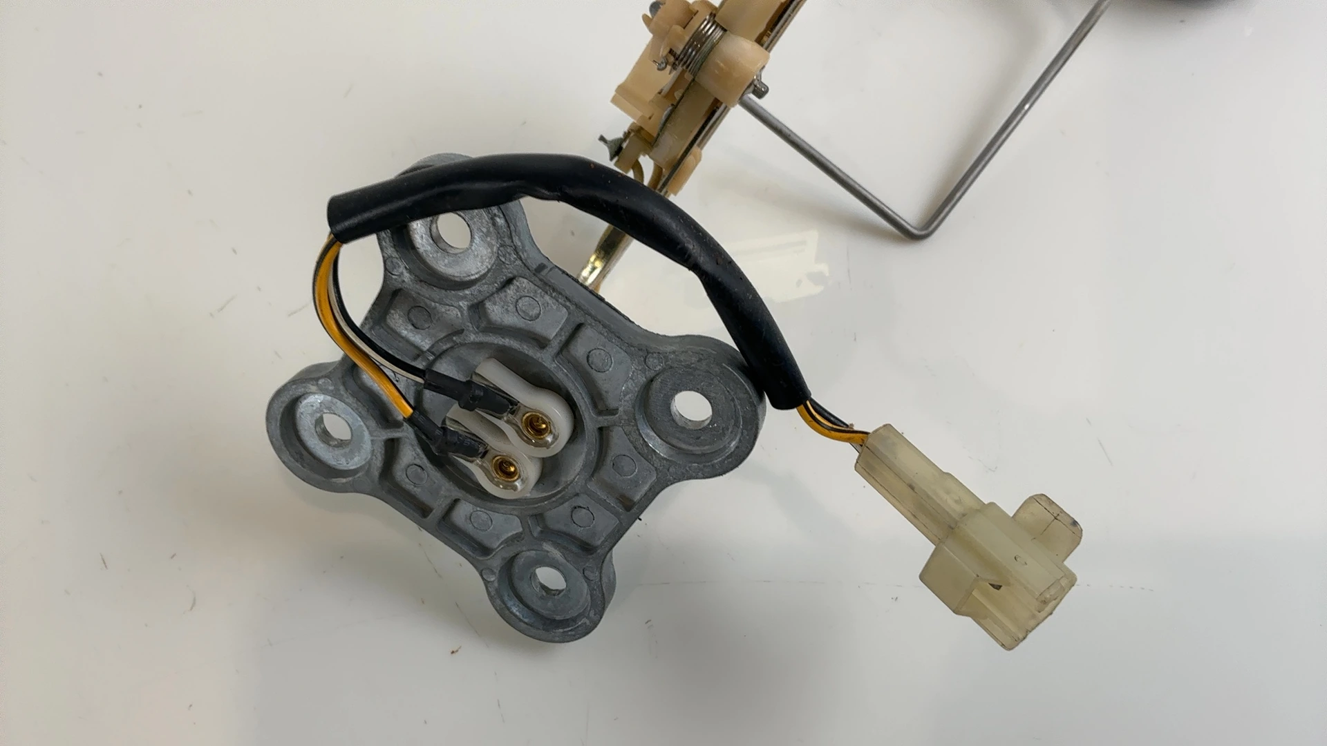 Suzuki Bandit GSF600 GSF 600CC Fuel Level Sensor Sender 2000-04 OEM 34810-31F01 - Image 4