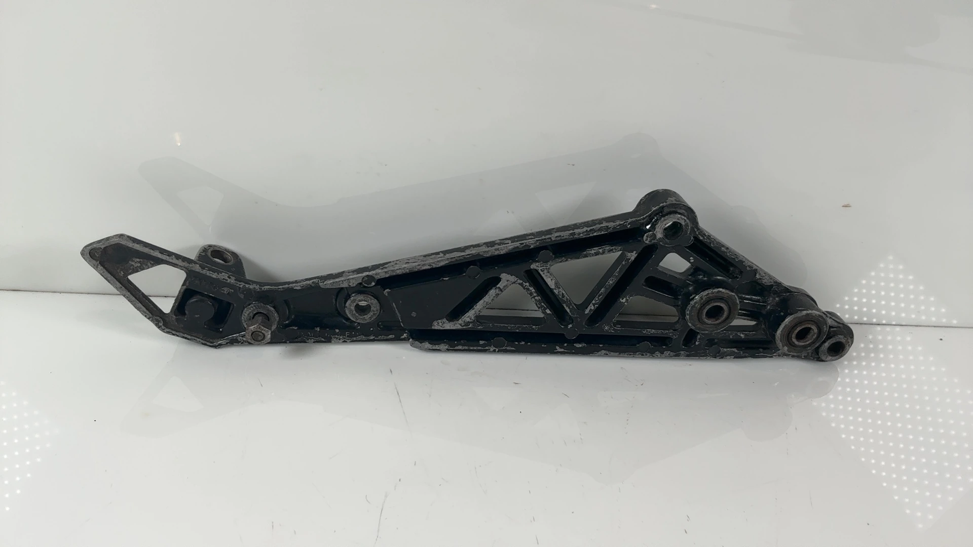 Kawasaki GPz750 ZX750A 750cc Left Muffler Footrest Hanger 1983-85 OEM 35011-1160 - Image 2