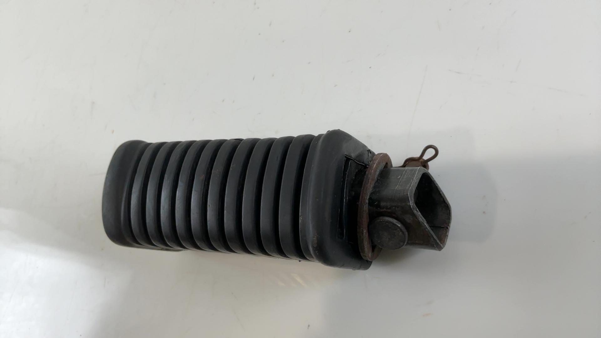 Kawasaki KZ1000 1000 CC Front Right Foot Rest 1979-1980 OEM 34028-012 - Image 5