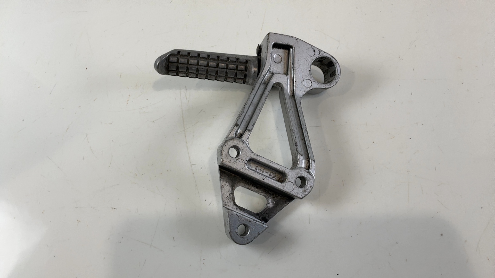 Kawasaki Ninja ZX1000 ZX10 Rear Right Footrest Bracket 1988-90 OEM 35011-1425-CE - Image 6