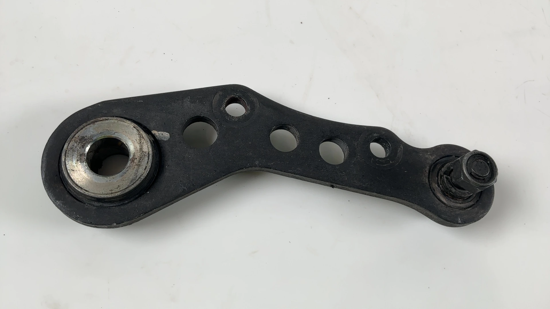 Kawasaki LTD Shaft ZN700A 700 Rear Brake Caliper Bracket 1984-85 OEM 43044-1051 - Image 6