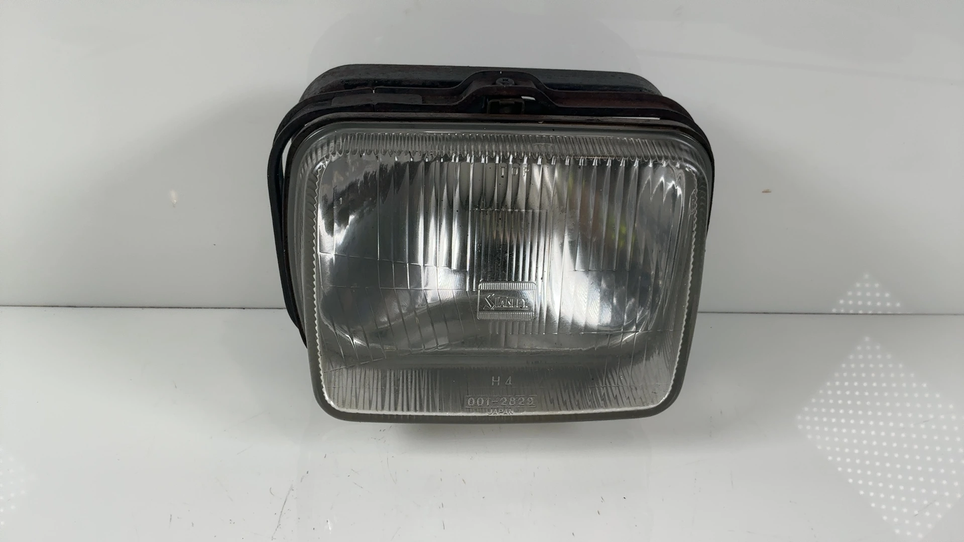 Suzuki GSX550EF GSX550 550 Headlight 1984-1987 OEM 35100-43431-999