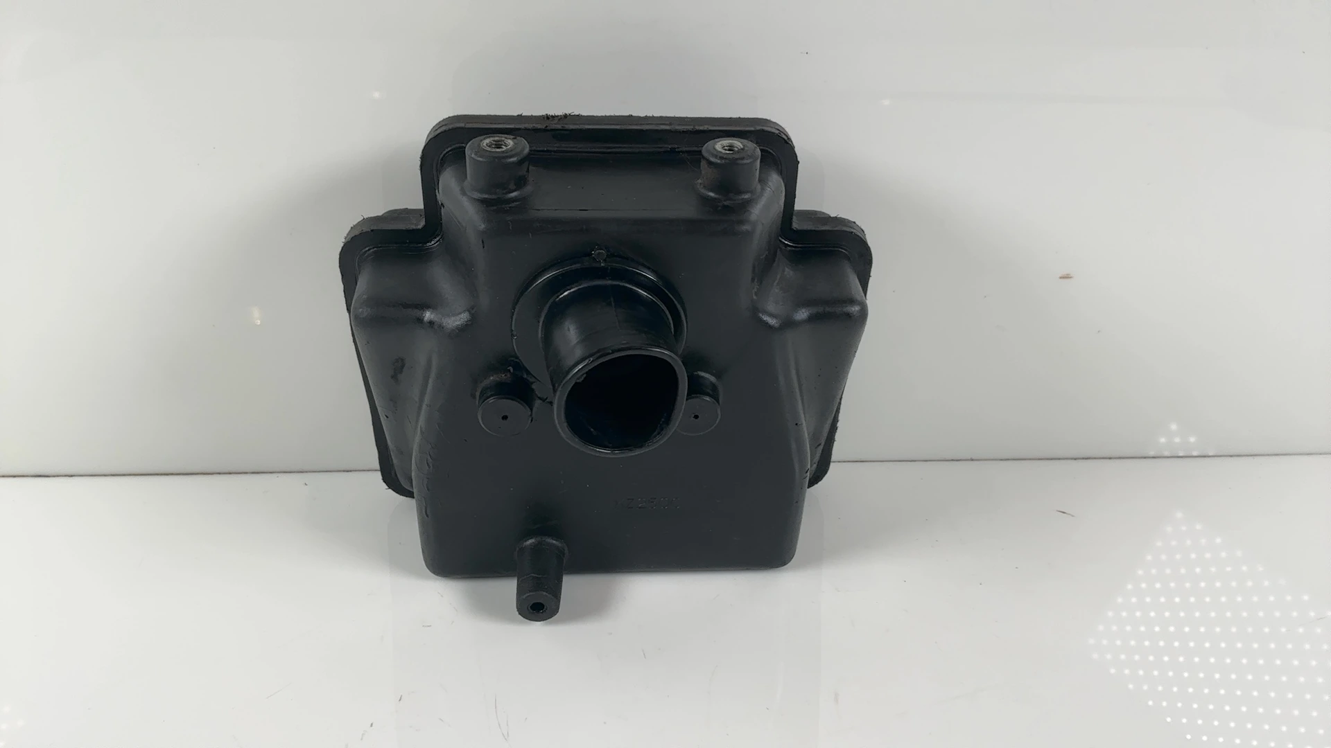 Kawasaki KZ250 CSR KZ250C 250cc Air Filter Case Box 1980-1982 OEM 11011-1090
