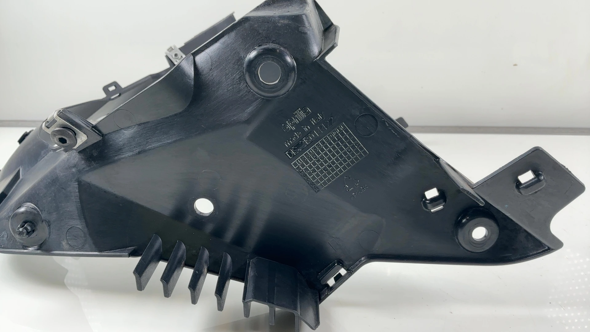 Aprilia Tuono V4 Factory 1100 Right Radiator Inner Cowl Fairing 2021-26 2B008089 - Image 5