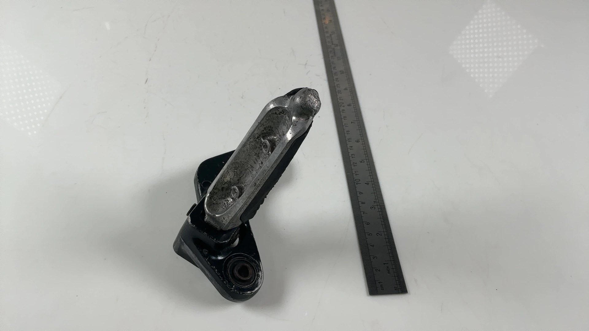 Suzuki Katana GSX600F 600cc Passenger Right Rear Foot Peg 1988-1996 43610-19C00 - Image 3