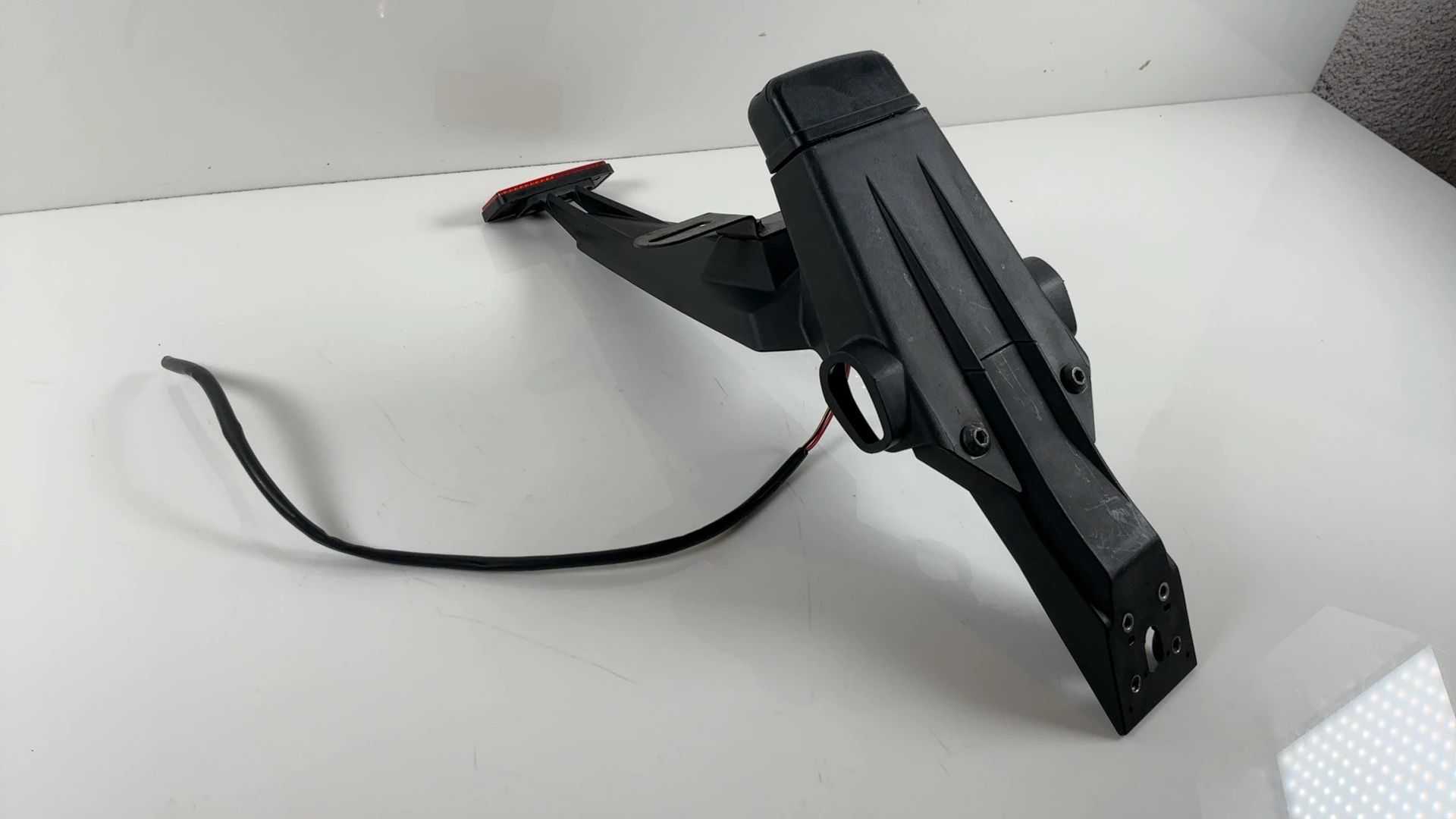 Kawasaki Ninja ZX-6R ZX600R Rear License Plate Holder Fender 2009-16 35019-0060 - Image 4