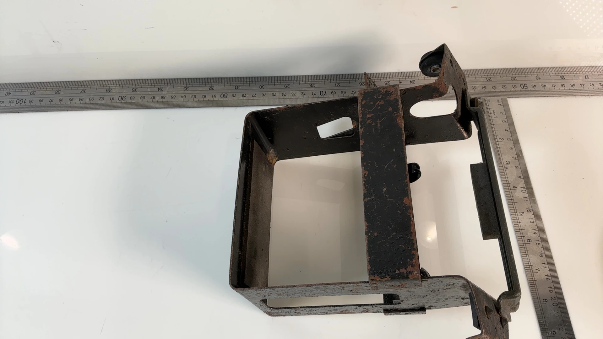 Suzuki GSXR750 GR71 750CC Battery Tray Box Holder 1985 1987 OEM 41540-27A20 - Image 3